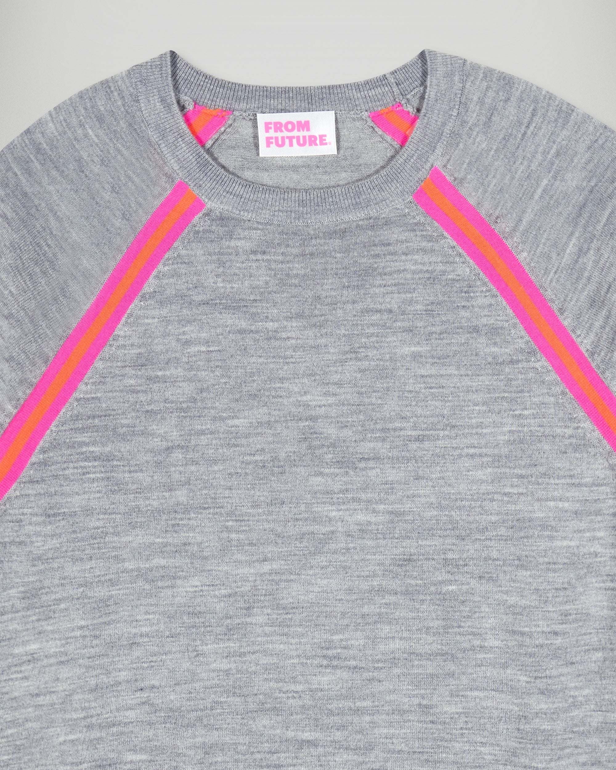 Crewneck Sweater (H25 / WOMEN / Dark Heather Gray / RWS)