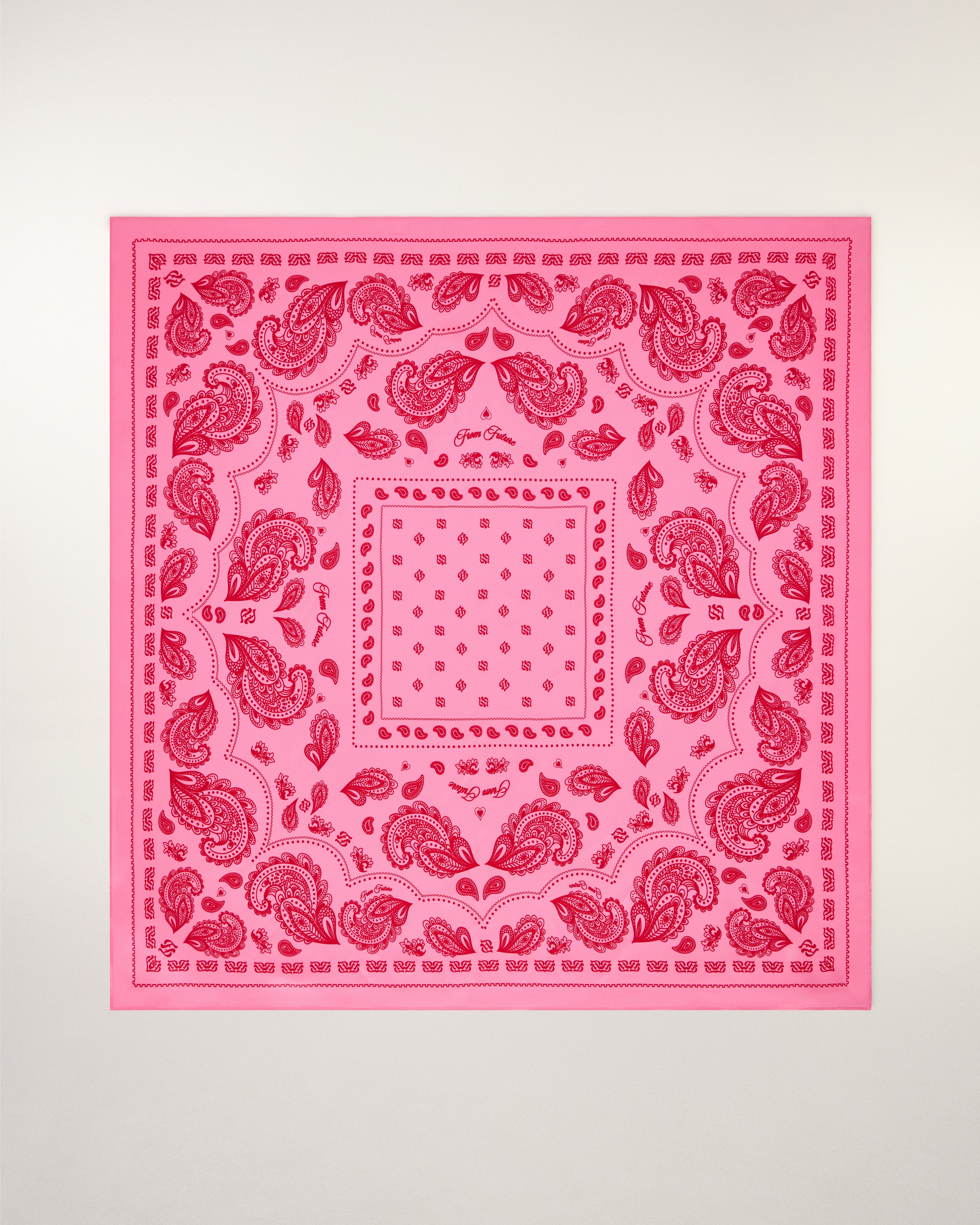 Bandana Print Silk Scarf Heart Ring (S26 / ACCESSOIRES / Forever Pink)