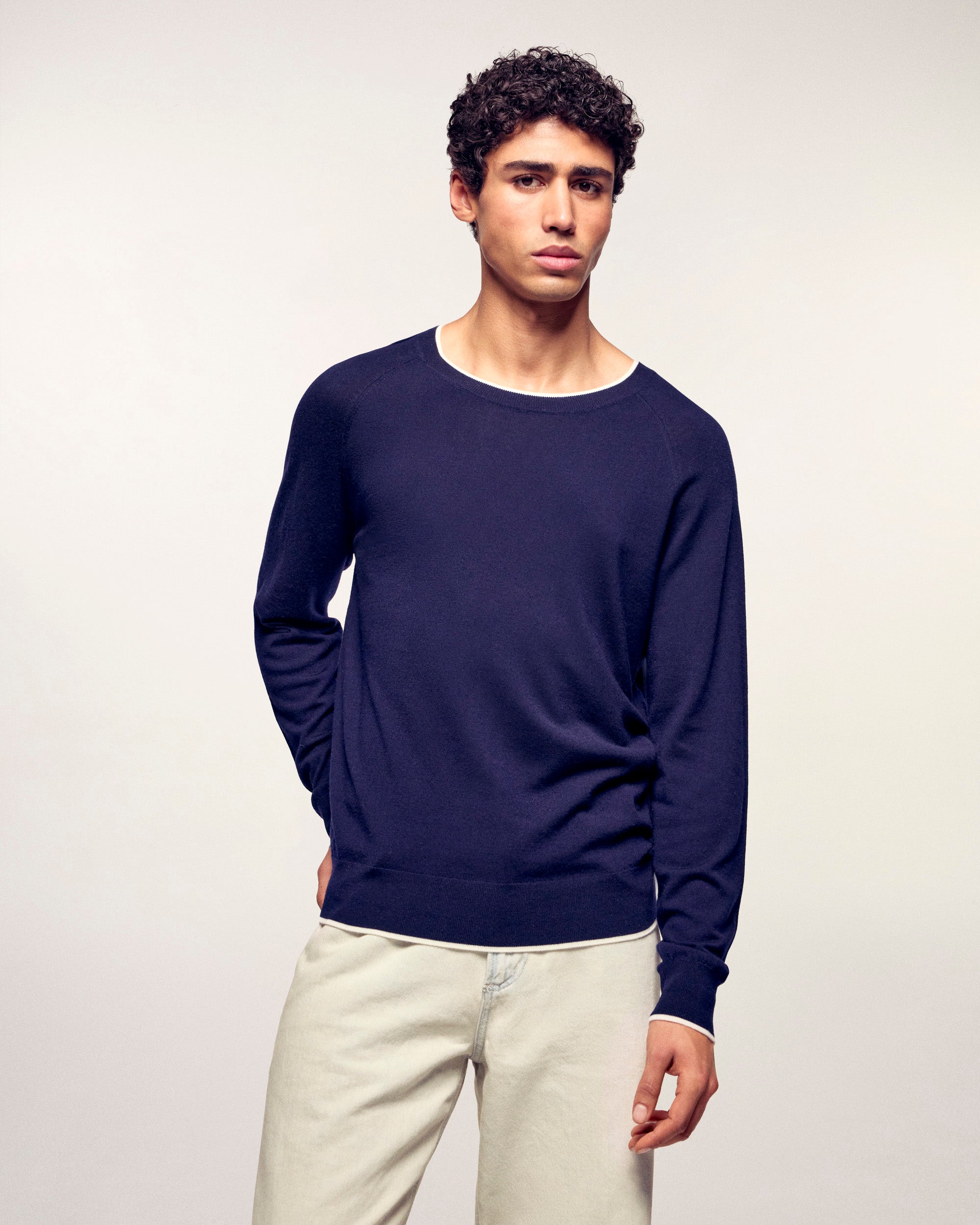 Contrast Trim Crewneck Sweater (S26 / HOMME / Navy / RWS)
