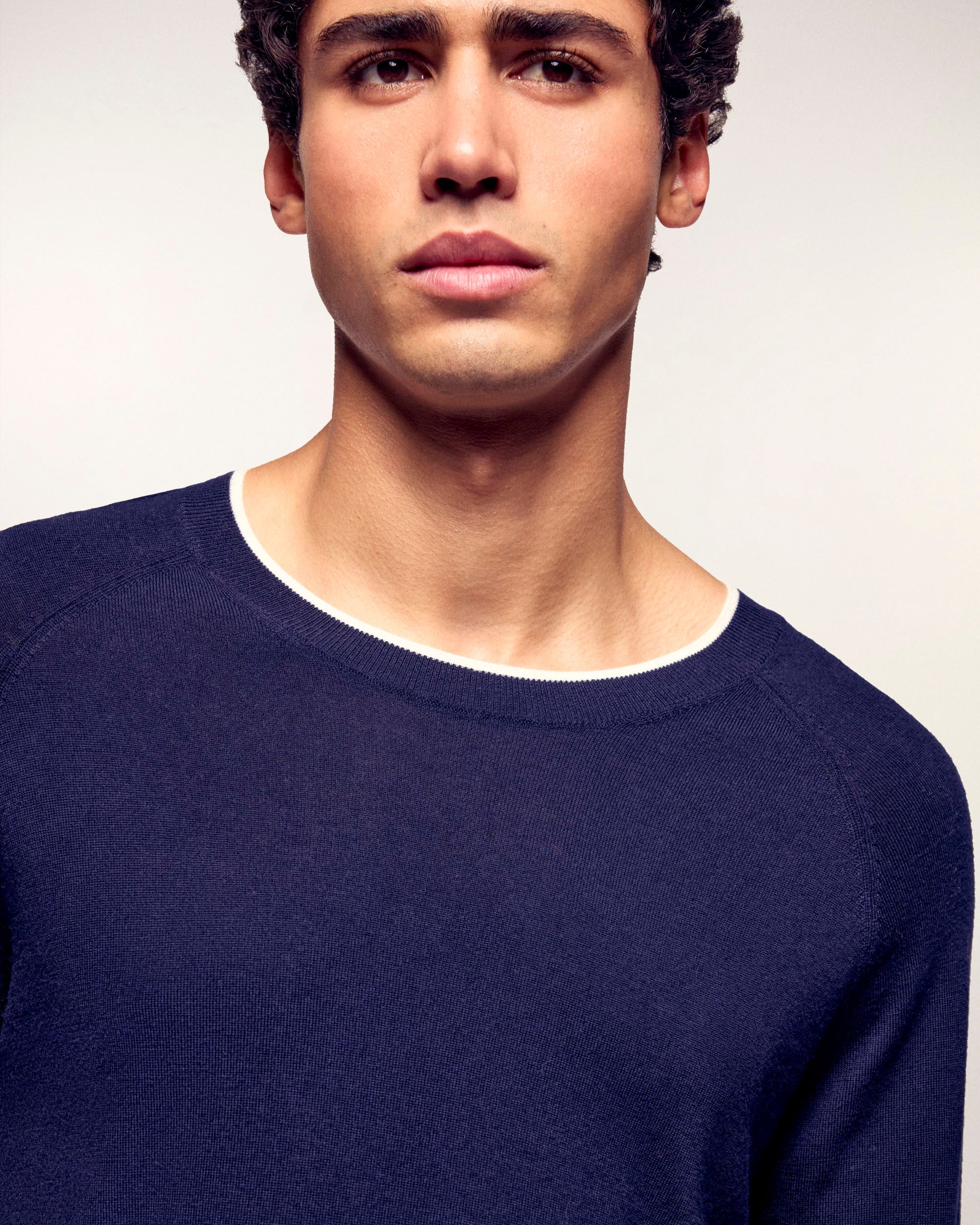 Contrast Trim Crewneck Sweater (S26 / HOMME / Navy / RWS)