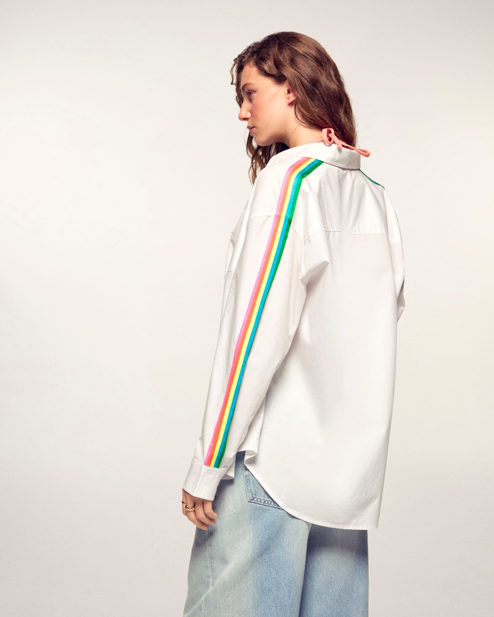 Long-Sleeve Striped Shirt (S26 / FEMME / White)