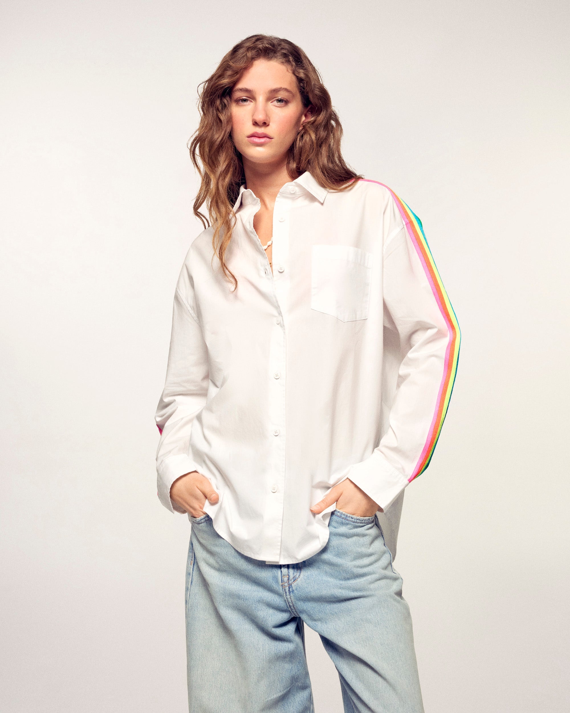 Long-Sleeve Striped Shirt (S26 / FEMME / White)