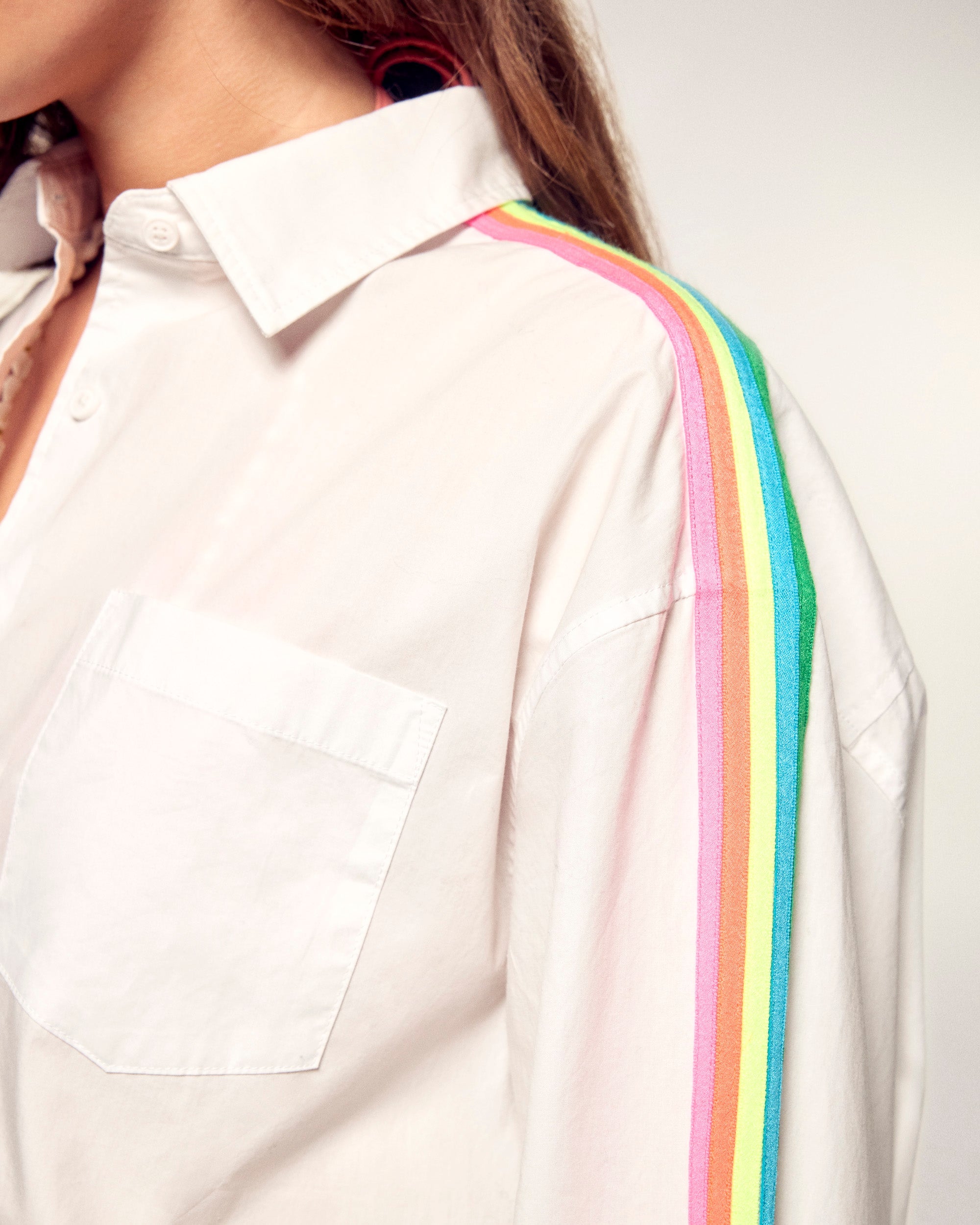 Long-Sleeve Striped Shirt (S26 / FEMME / White)