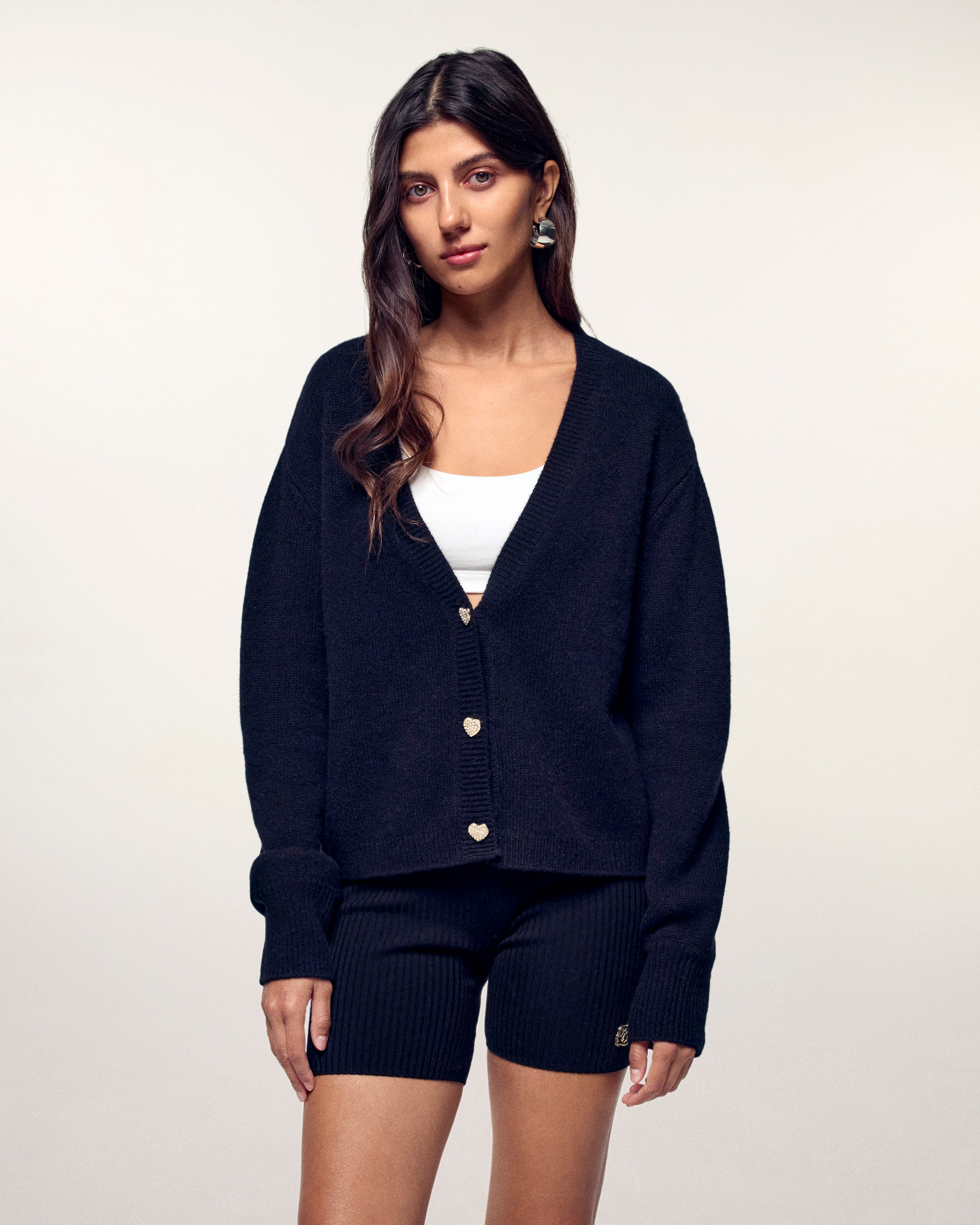 Heart Button Cardigan (S26/ FEMME/ Noir)