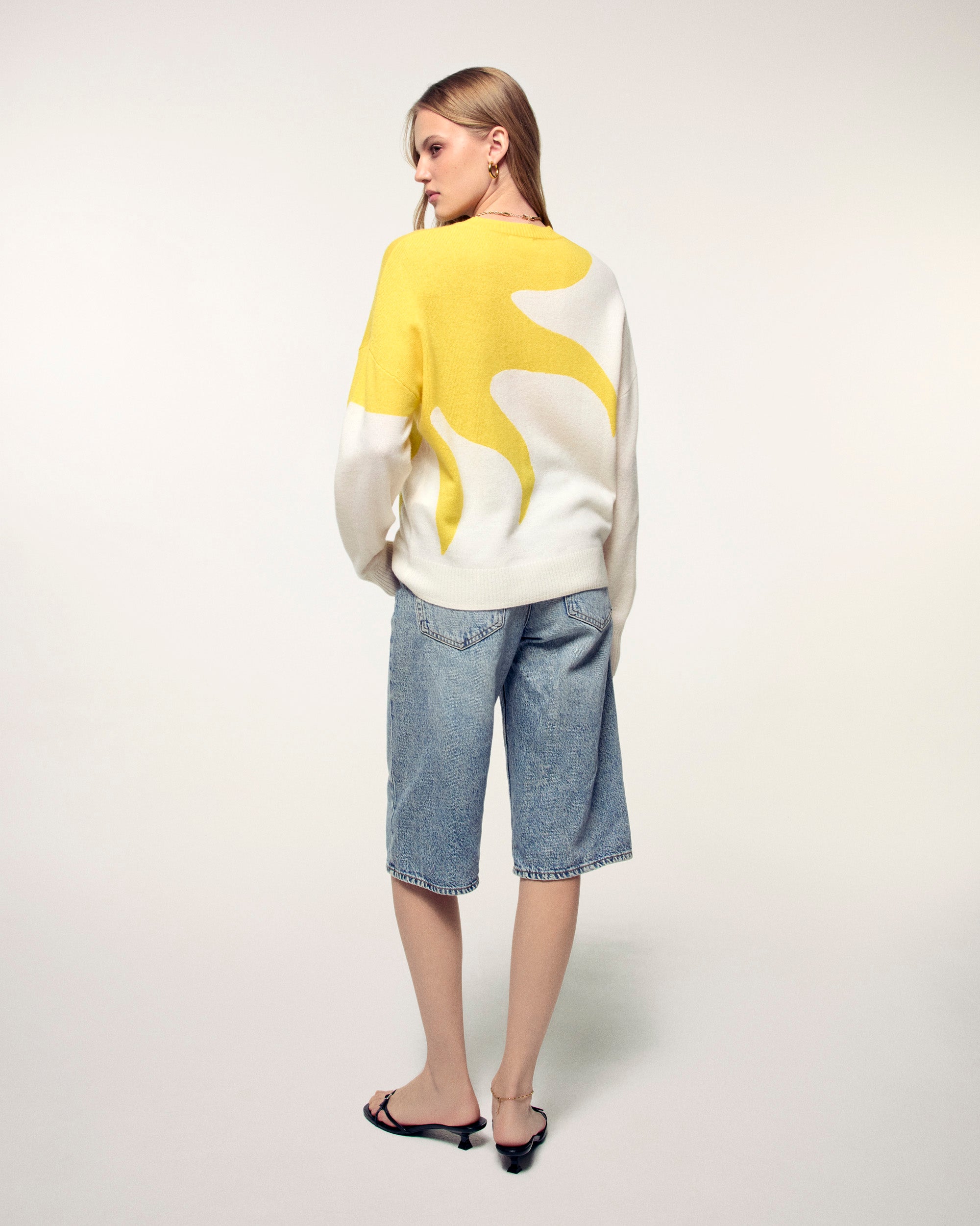 "Copacabana Club" Crewneck Sweater (S26/ FEMME/ Ecru)