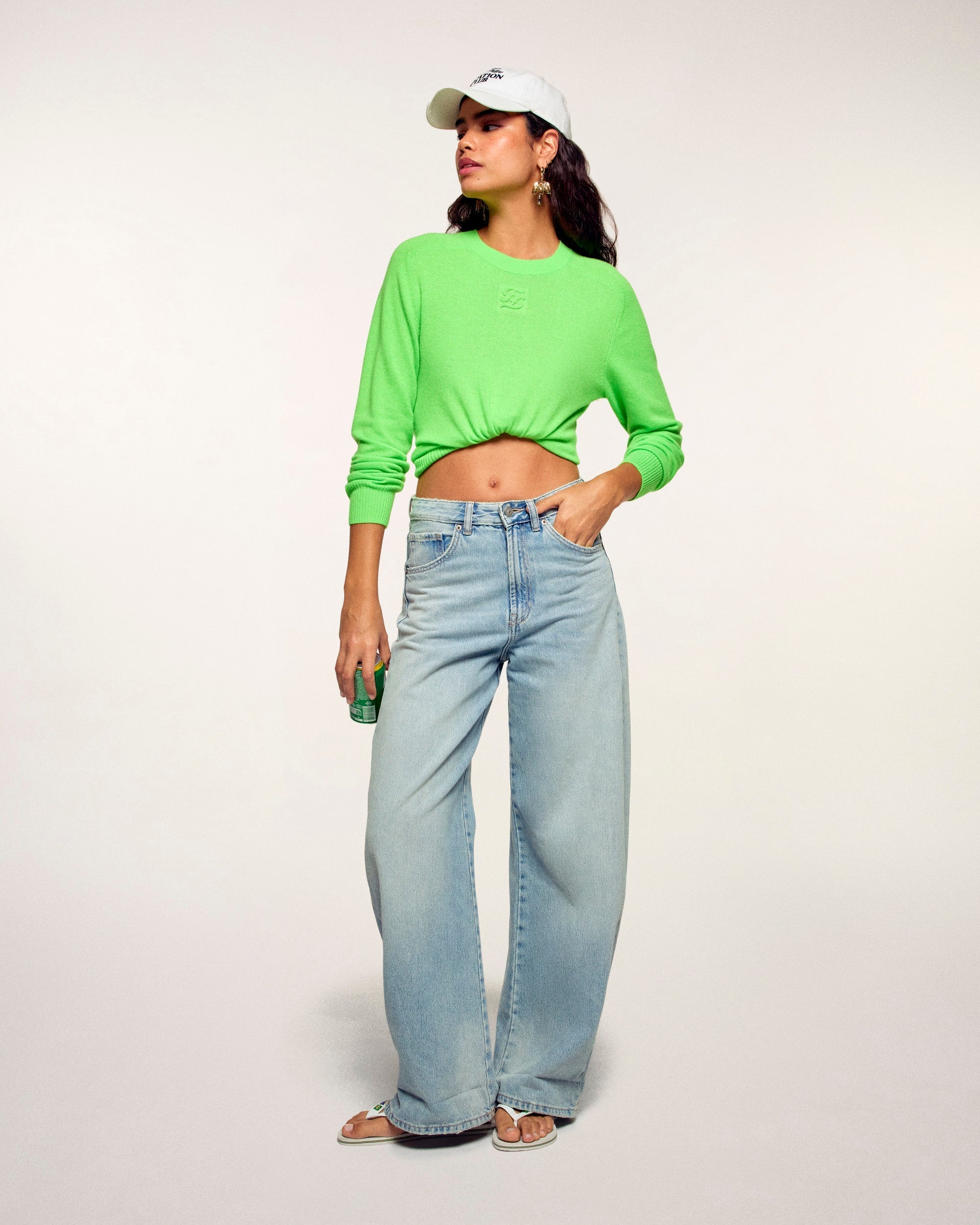 Relief Logo Crewneck Sweater (S26/ FEMME/ Star Green)