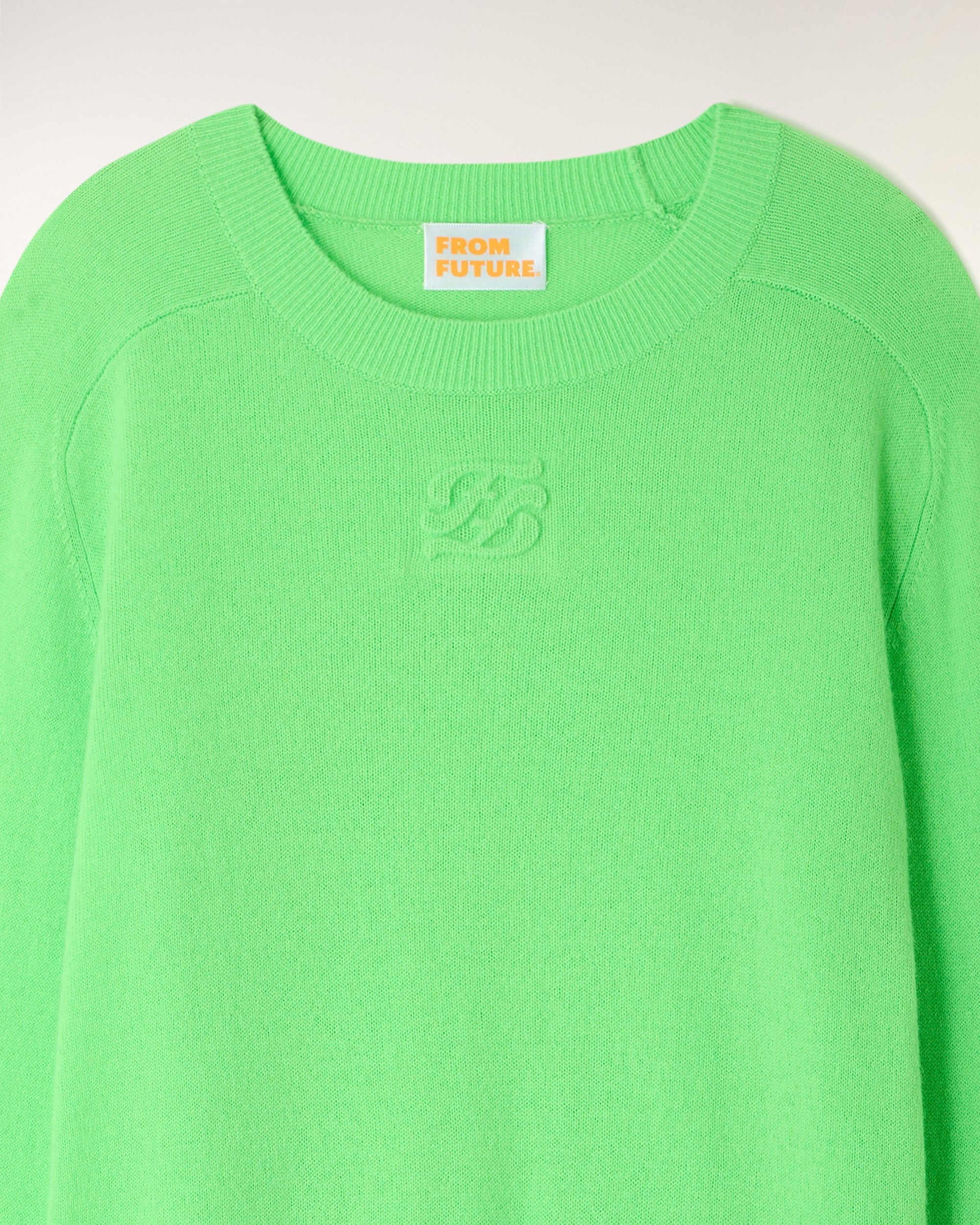 Relief Logo Crewneck Sweater (S26/ FEMME/ Star Green)