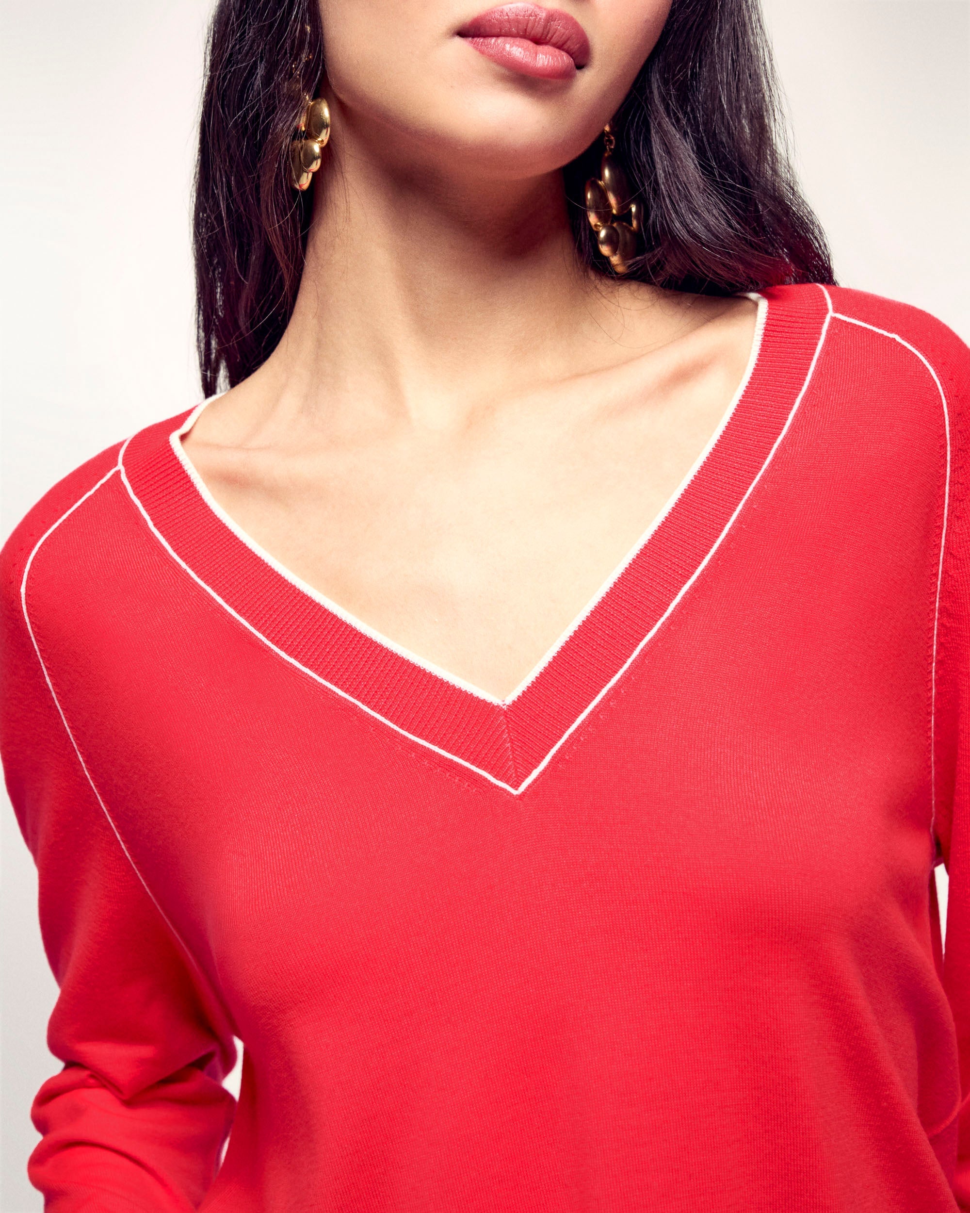 Contrasting Trim V-neck Sweater (S26 / FEMME / Love Coral / RWS)