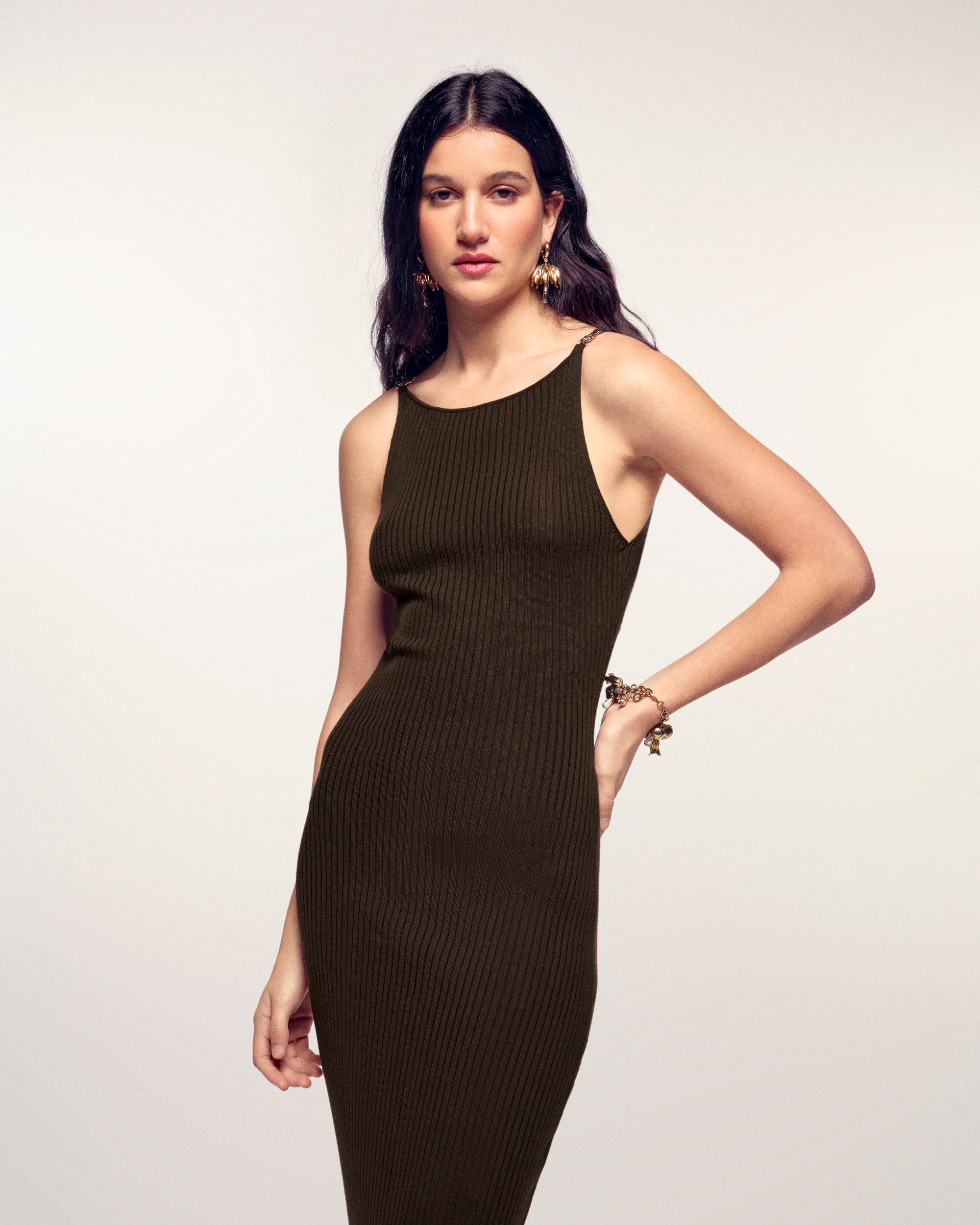 Long Ribbed Dress with Jewel Shoulders (S26 / FEMME / Chocolat / RWS)