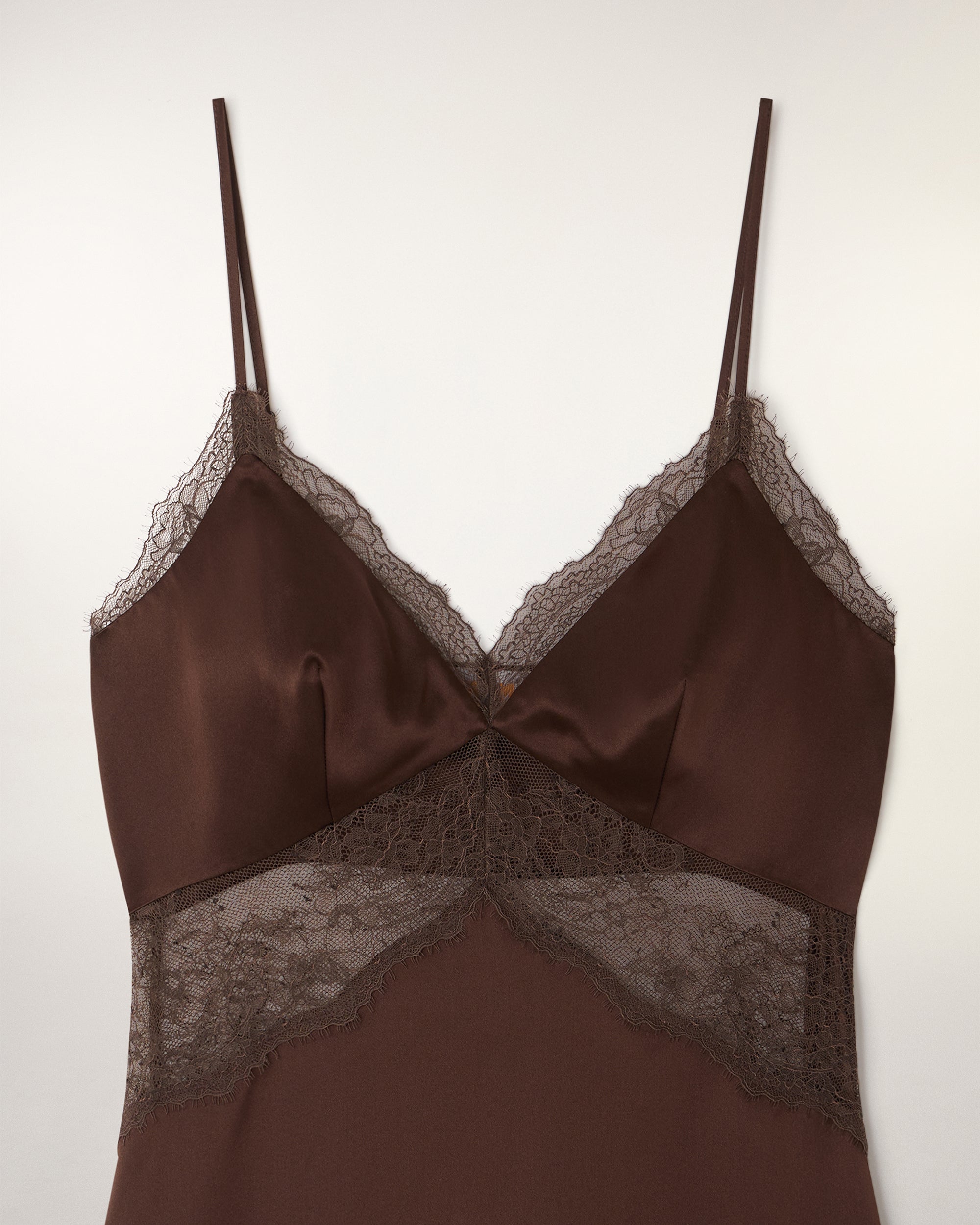 Short Lace Strappy Dress (S26 / FEMME / Chocolat)