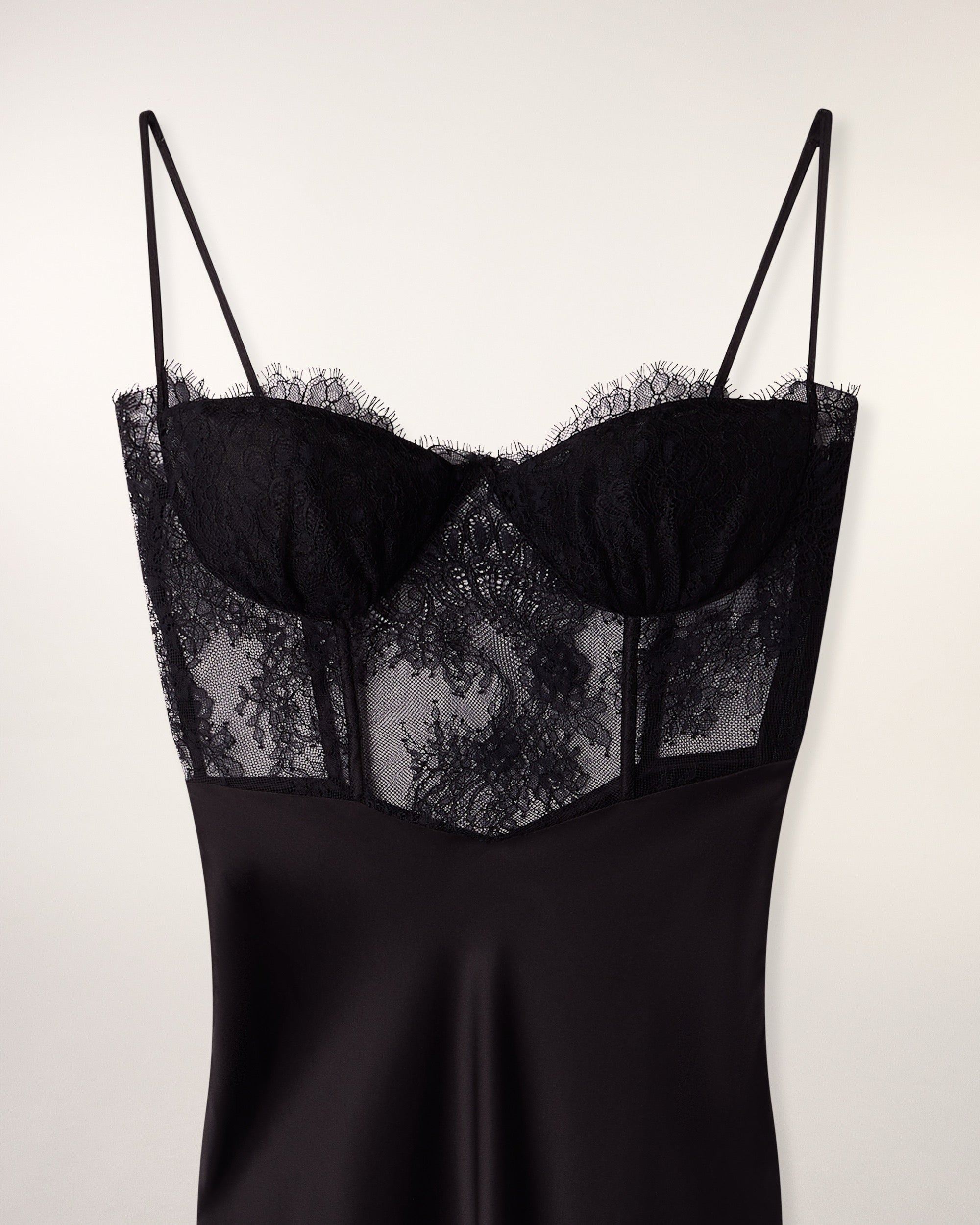 Long Strappy Dress with Lace Top (S26/ FEMME/ Noir)