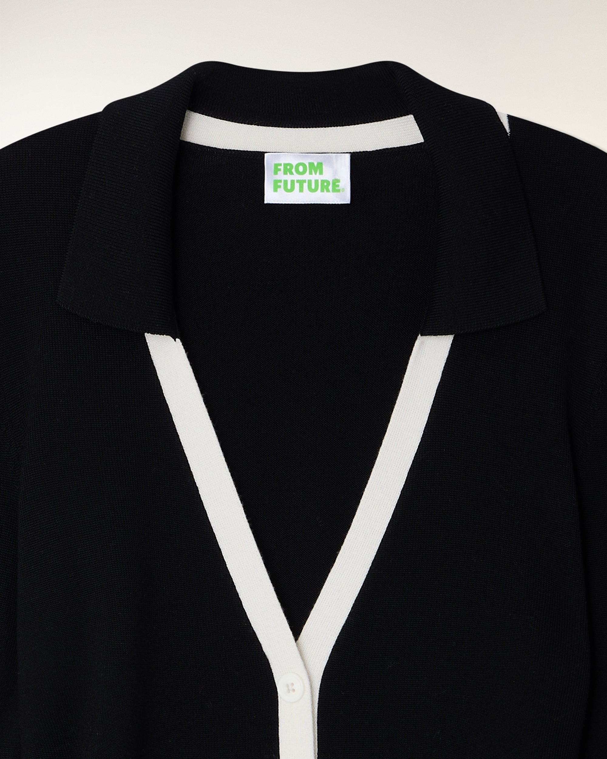 Short Sleeve Dress with Contrasting Placket (S26 / FEMME / Noir / RWS)