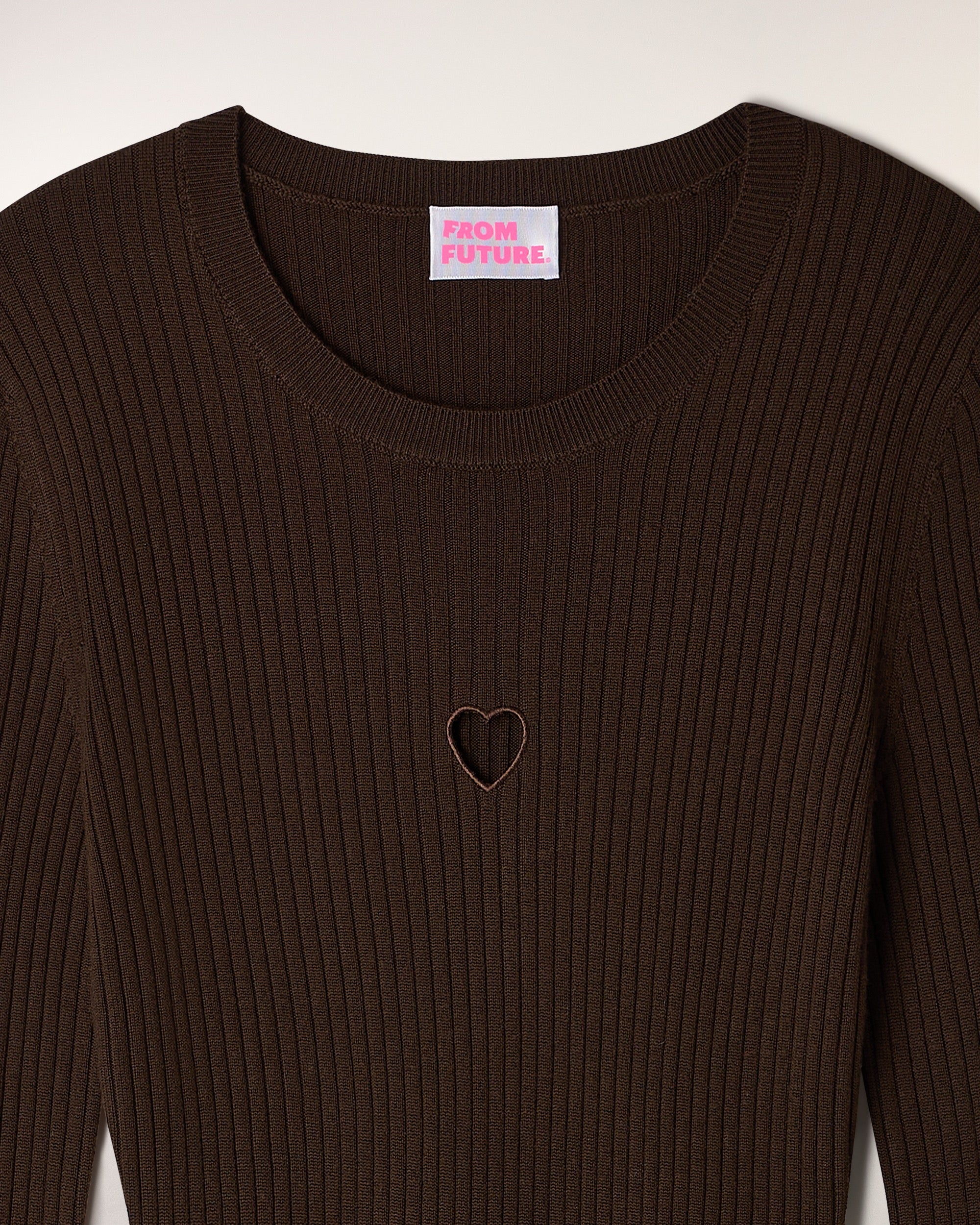Long Sleeve Short Dress with Heart Cut-out (S26 / FEMME / Chocolat / RWS)