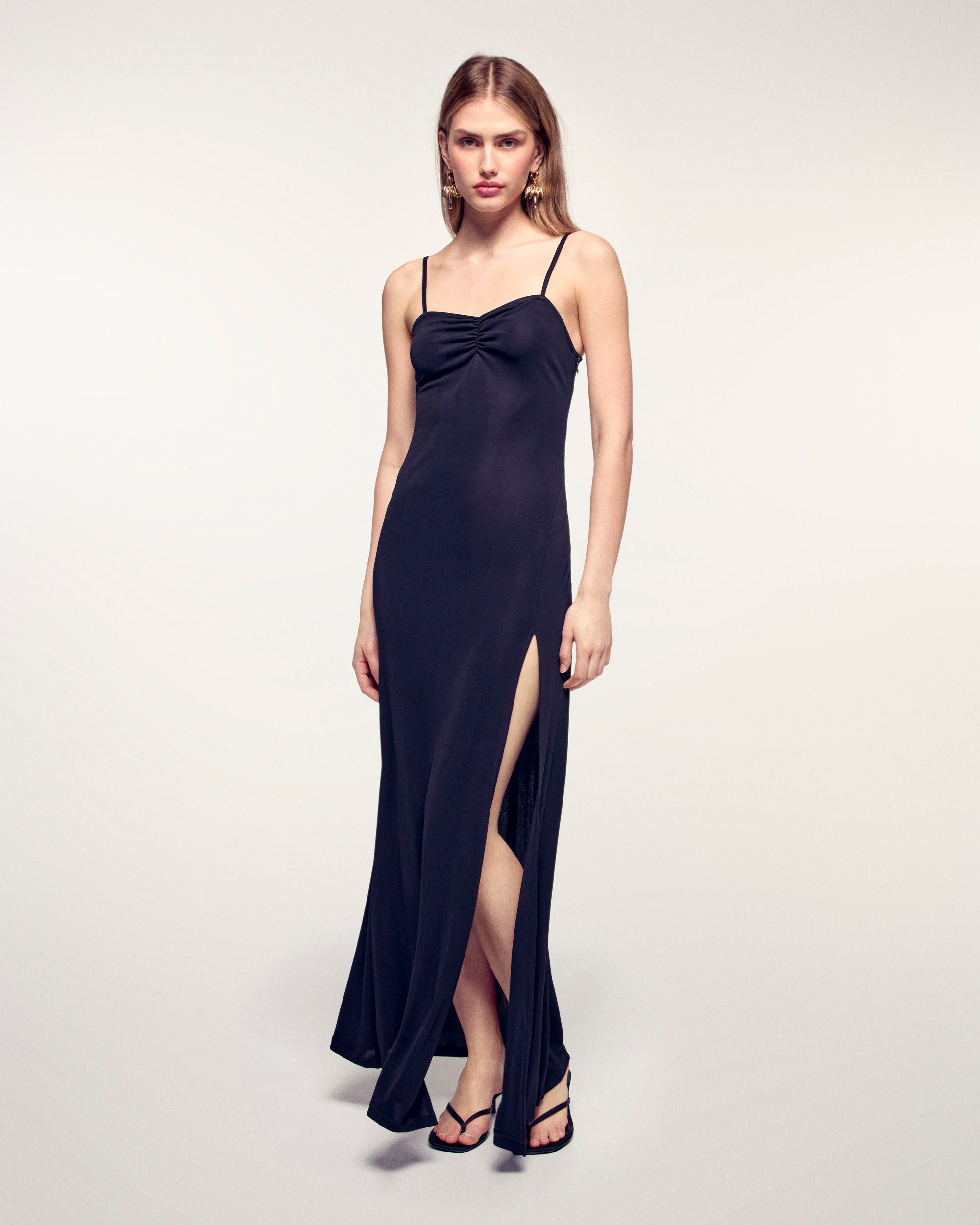 Heart Cut-Out Strappy Long Dress (S26 / FEMME / Noir)