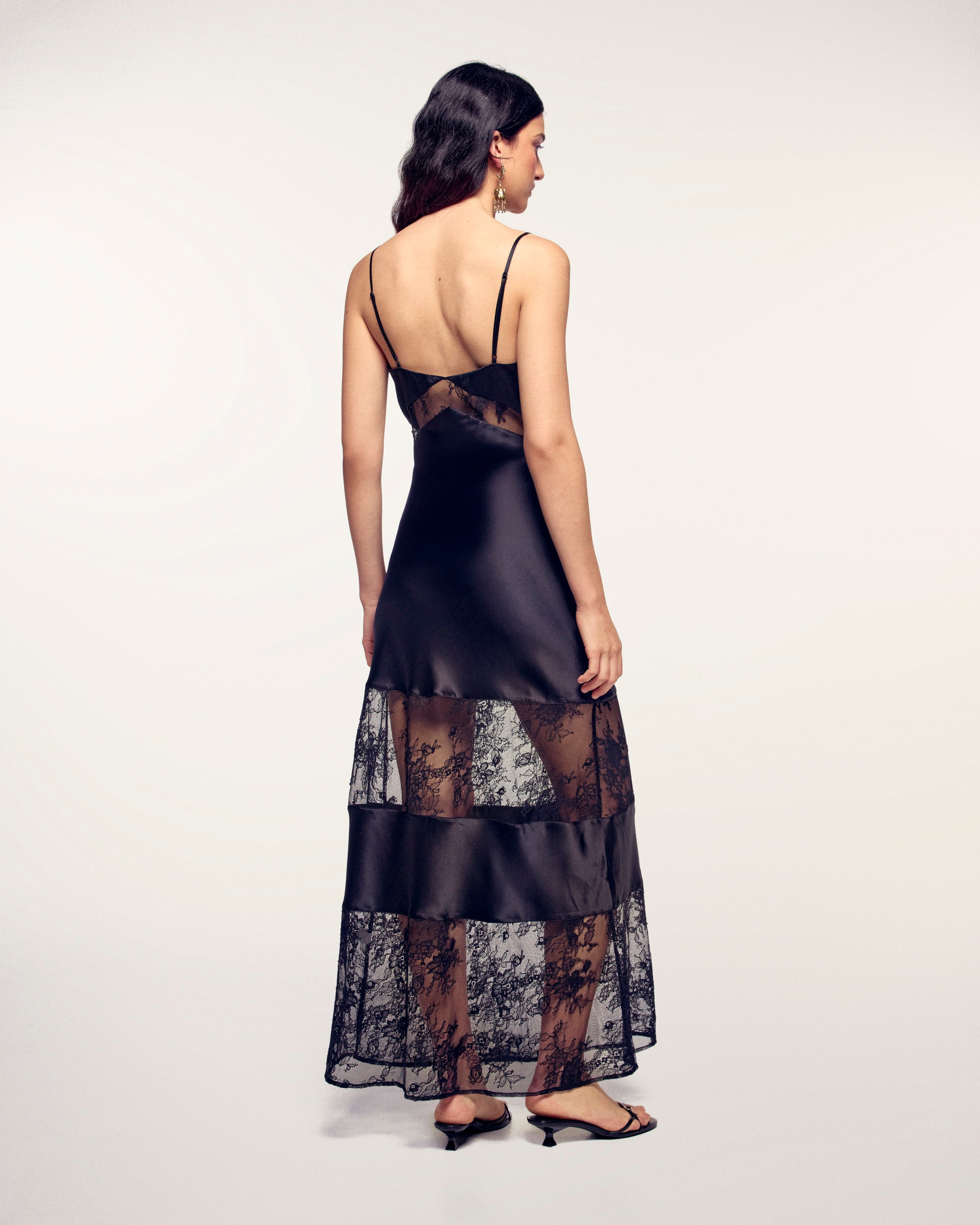 Long Strappy Dress with Lace Cut-outs (S26/ FEMME/ Noir)