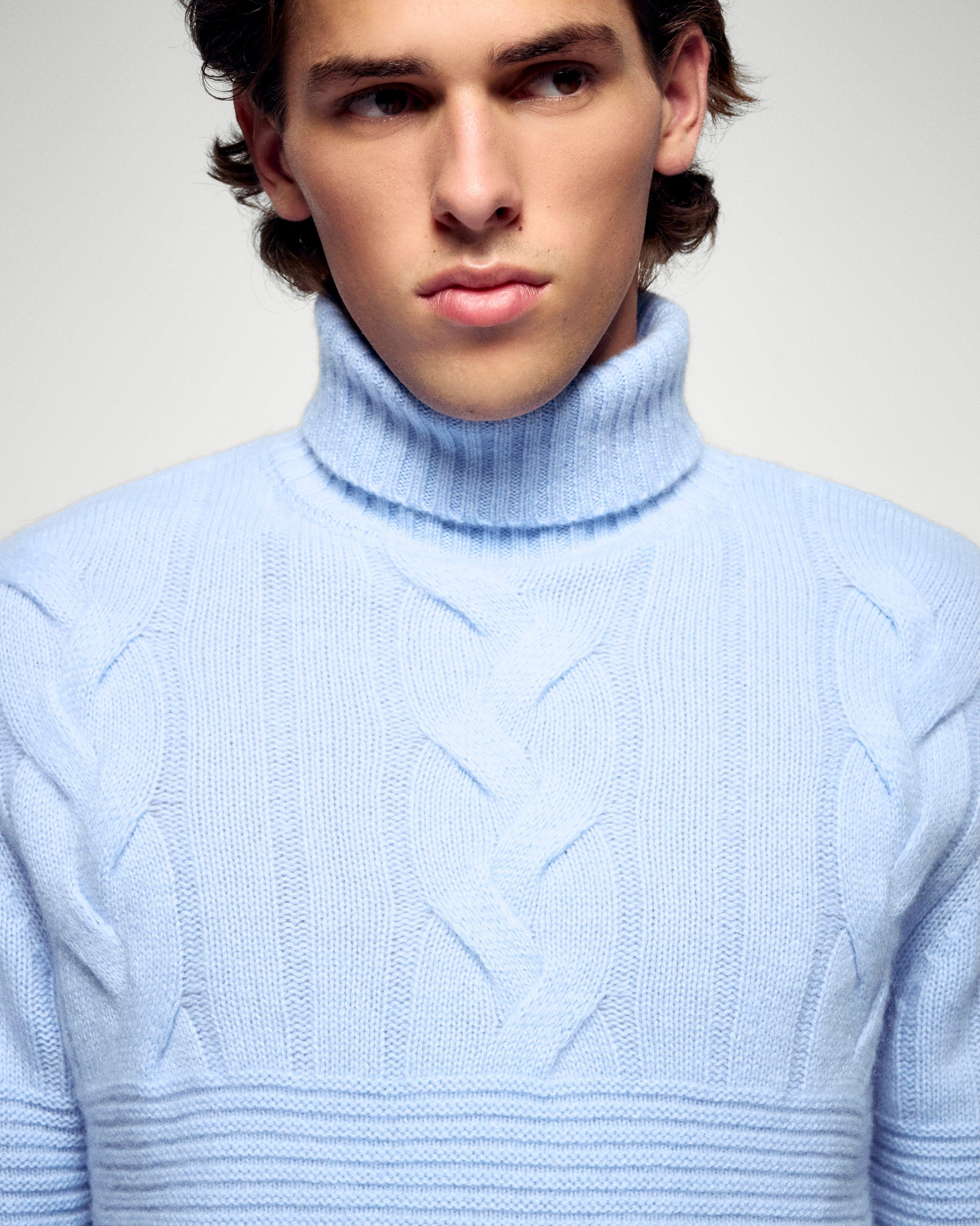 Cable-knit Turtleneck Sweater (H25 / HOMME / Smooth Blue)