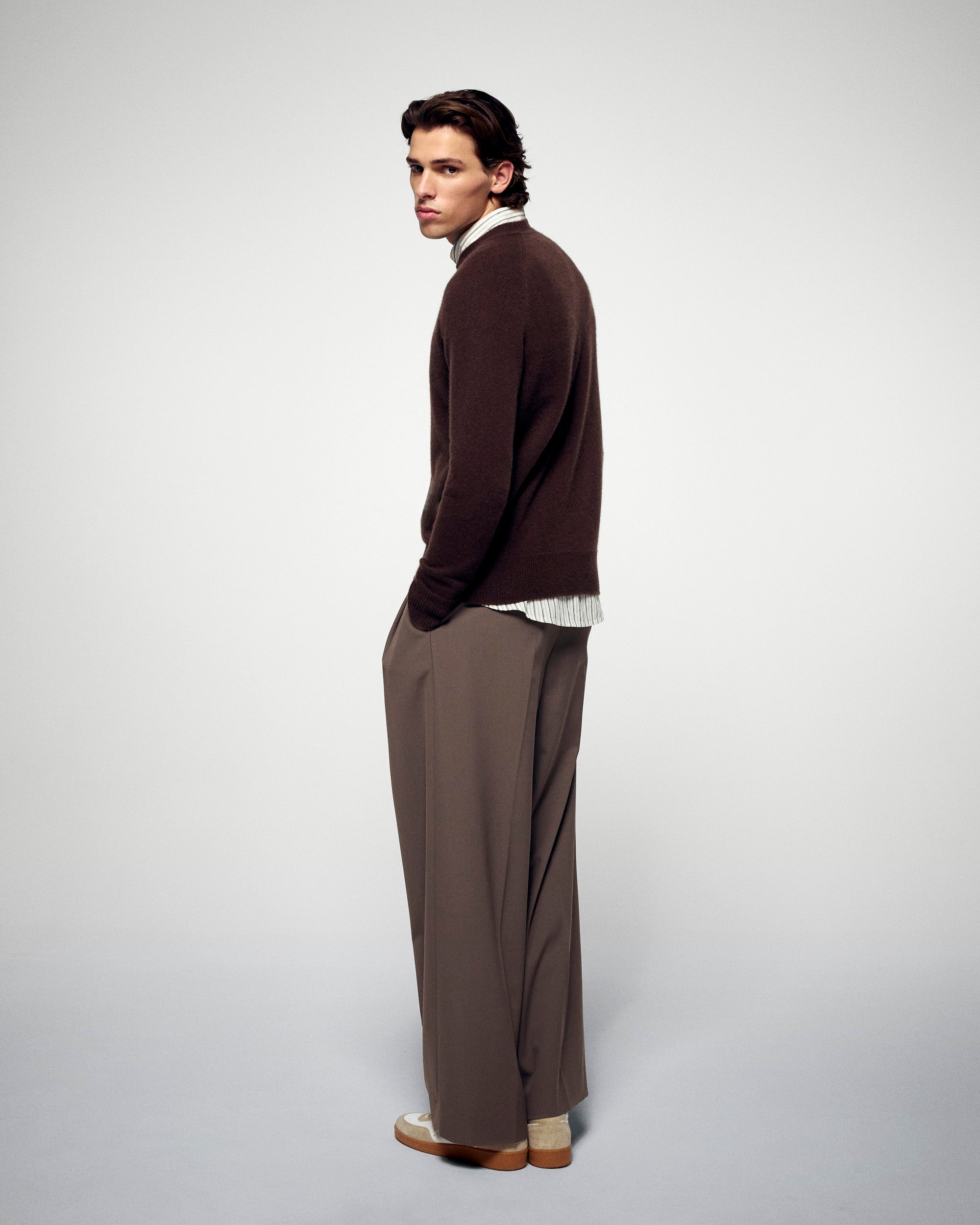 Crewneck Sweater (H25 / HOMME / Chocolate)