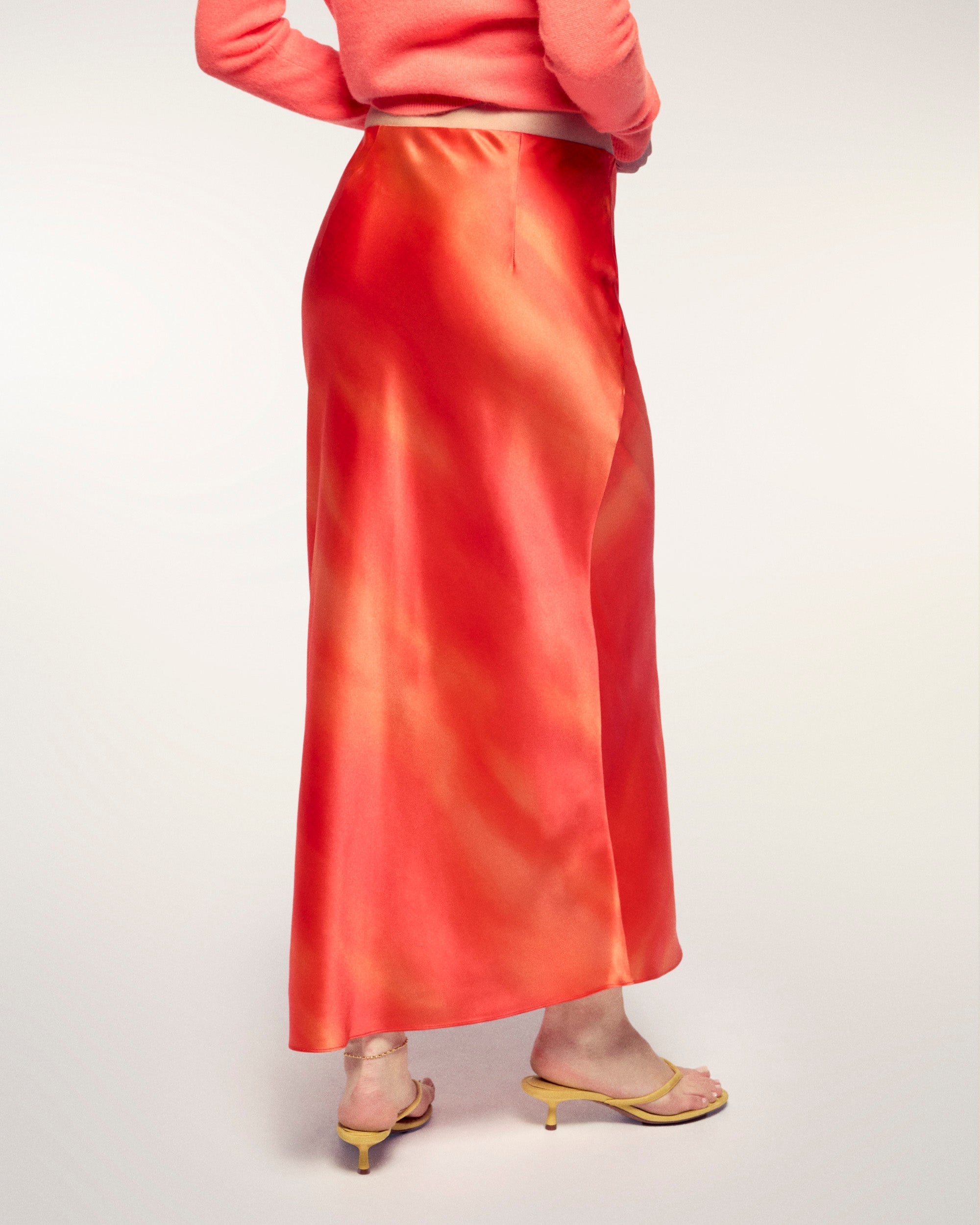 Mid-Length Skirt (S26 / FEMME / Sunset Samba)
