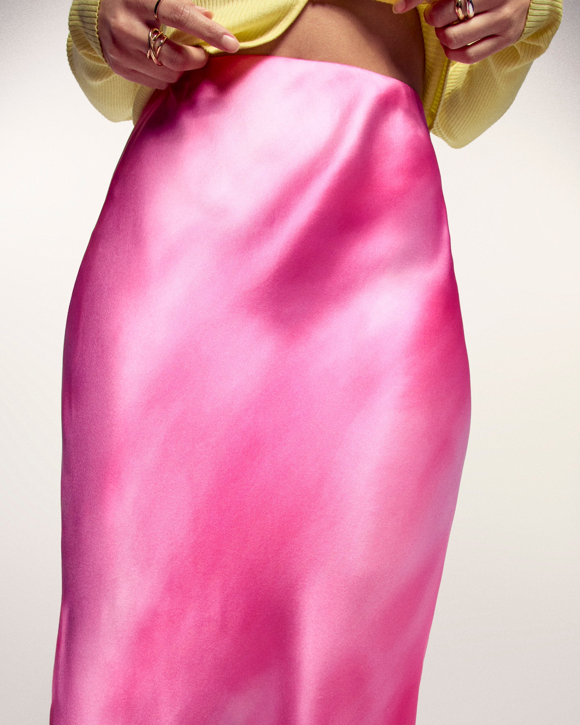 Mid-Length Skirt (S26/ FEMME/ Pink Samba)
