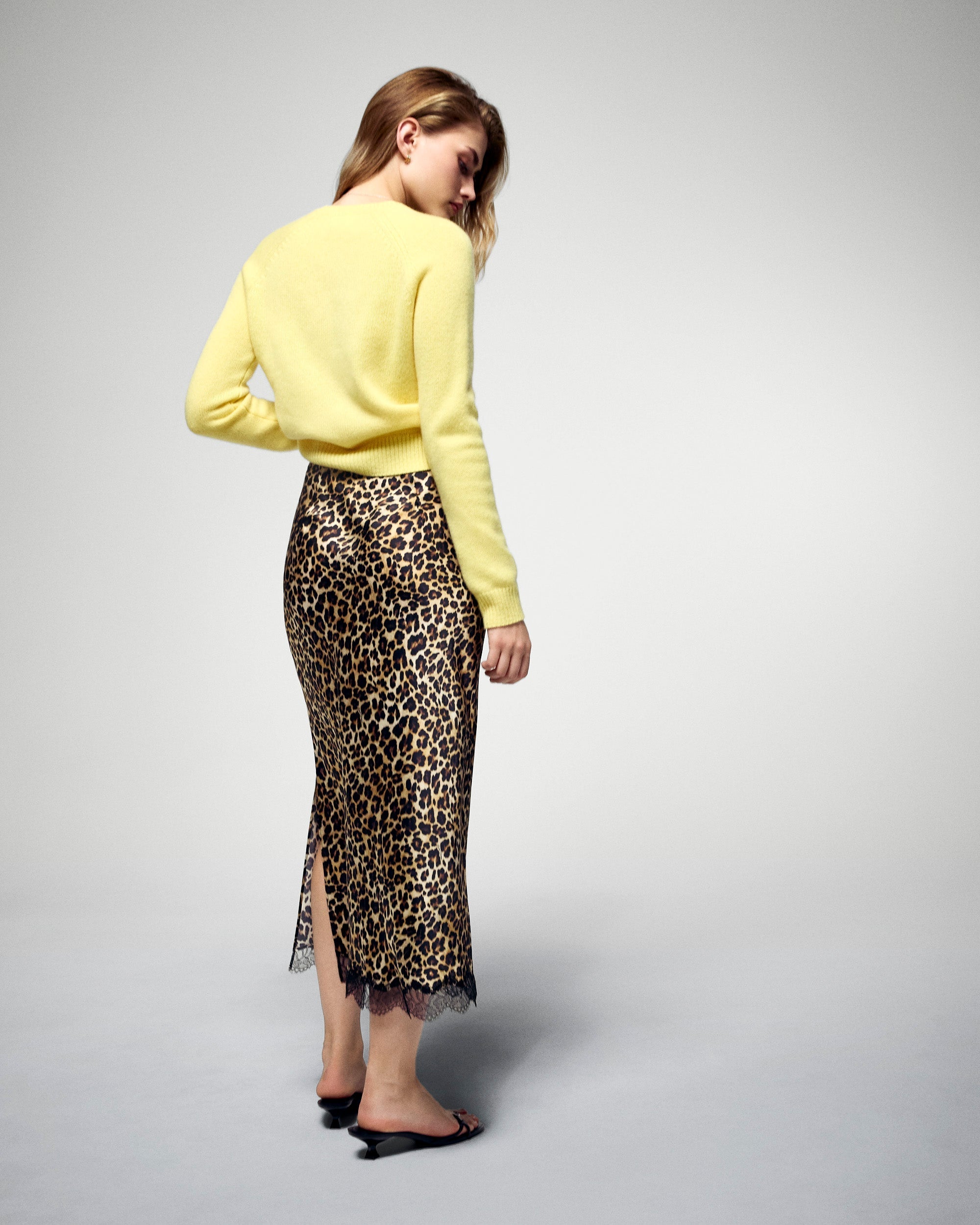 Mid-Length Skirt (H25 / FEMME / Winter Leopard)