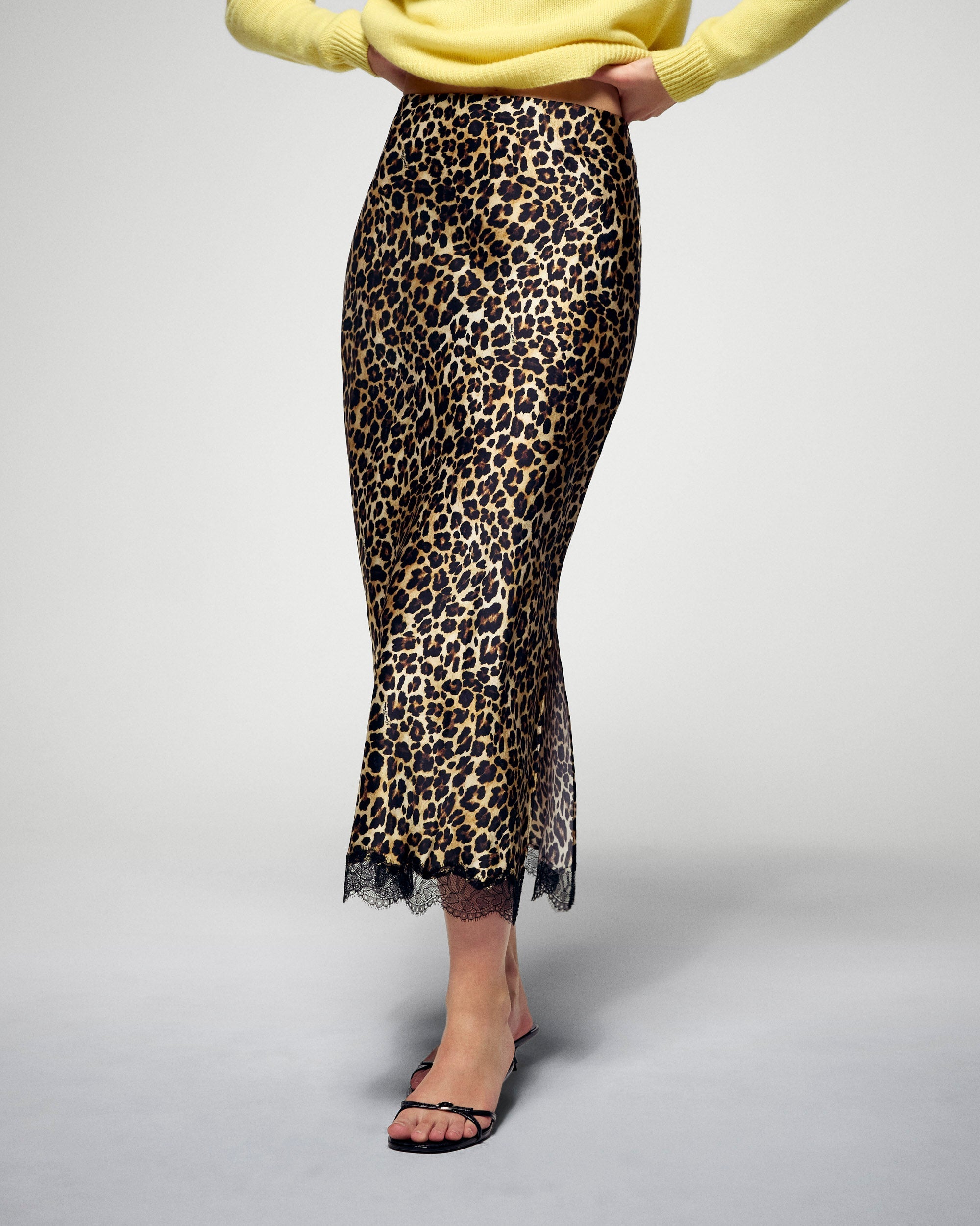 Mid-Length Skirt (H25 / FEMME / Winter Leopard)