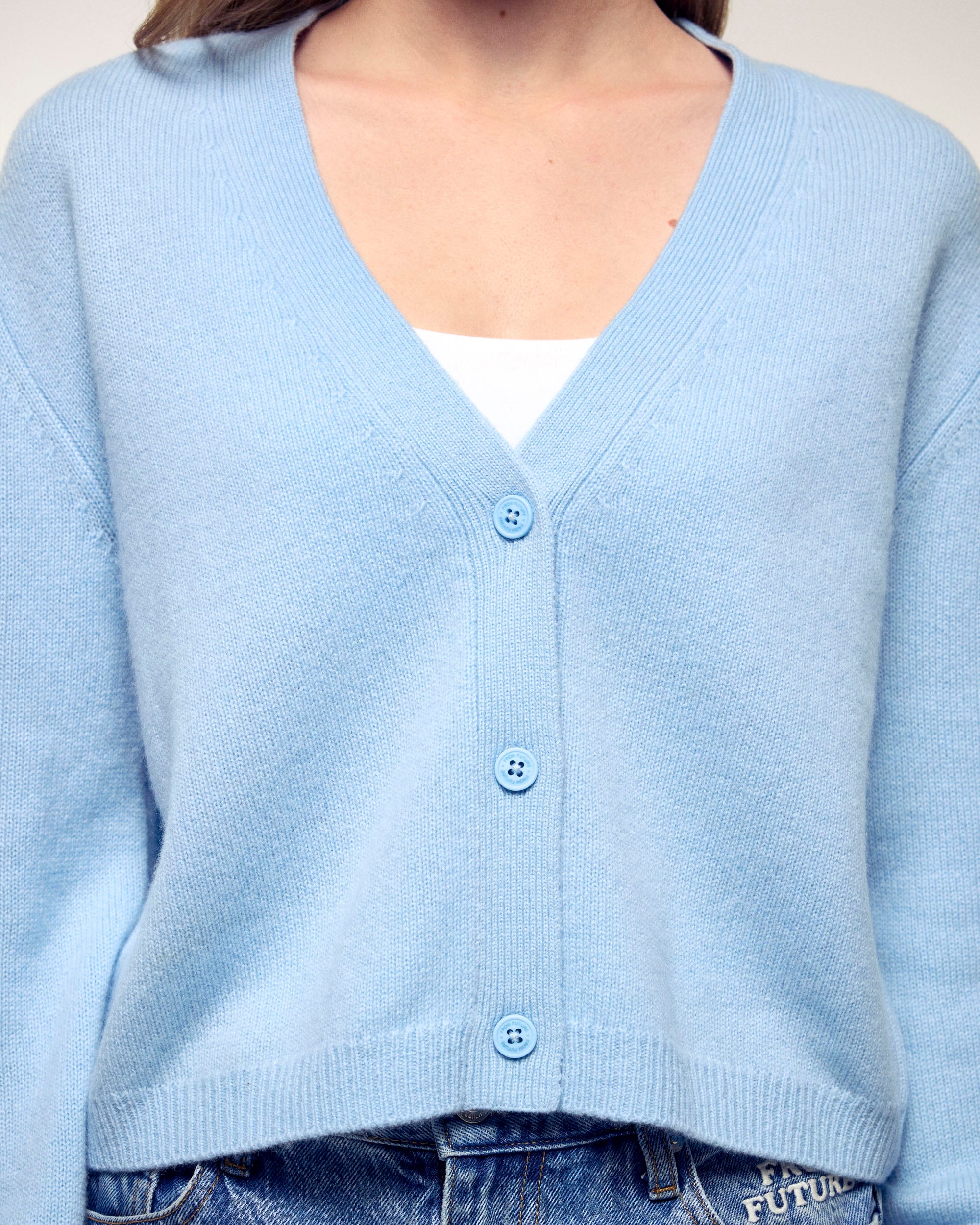 Cardigan Sweater (S26 / FEMME / Baby Blue)