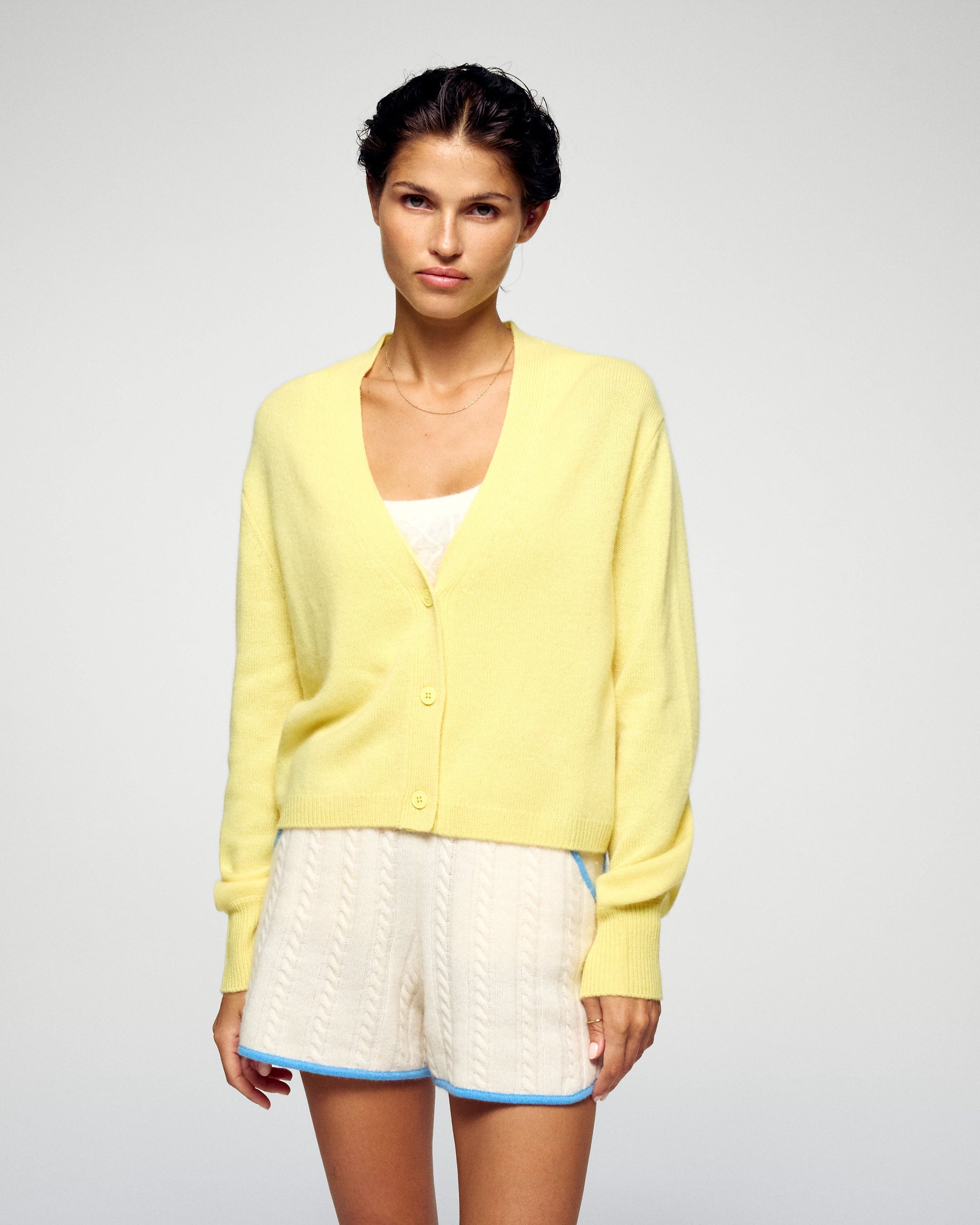 Cardigan Sweater (H25 / WOMEN / Creamy Yellow)