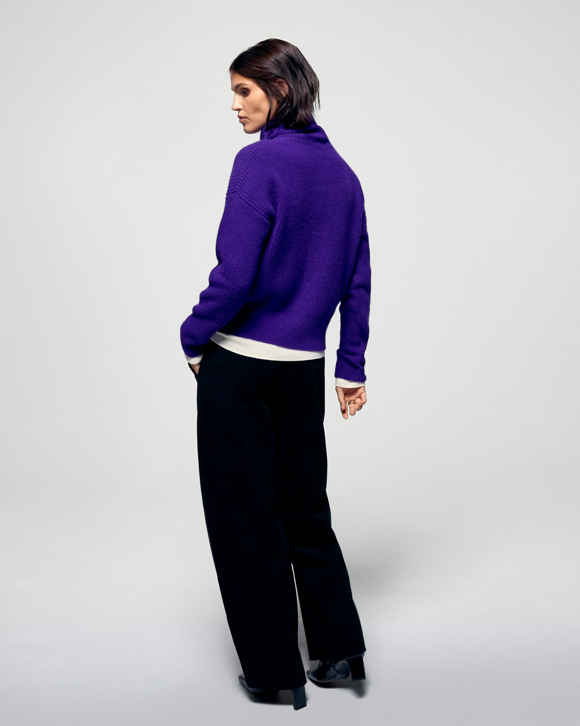 Ribbed Cardigan Sweater (H25 / FEMME / Velvet Purple)