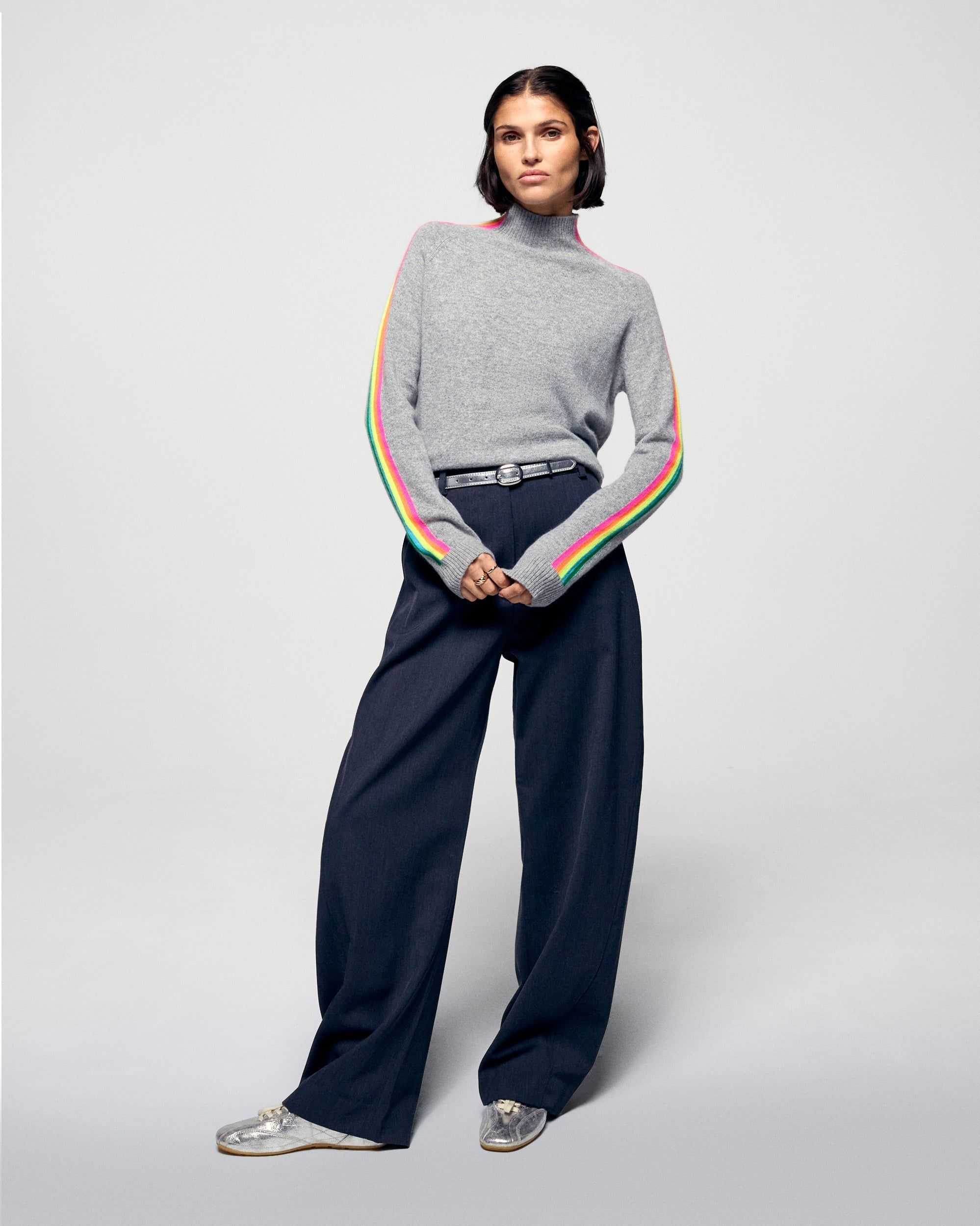 Mock Neck Sweater (H25 / FEMME / Dark Heather Gray)