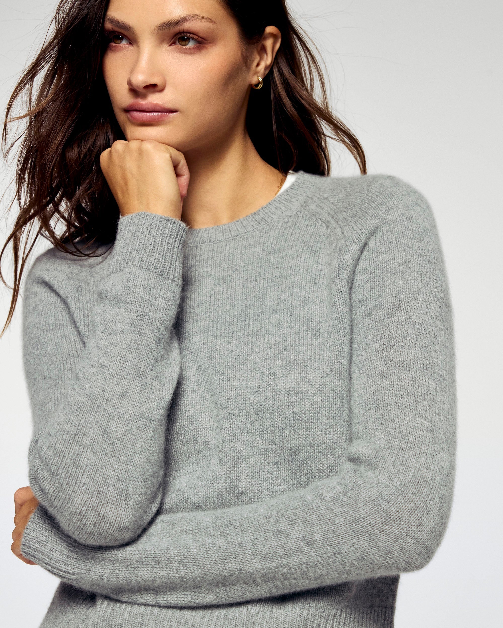 Crewneck Sweater (H25 / FEMME / Dark Heather Gray)