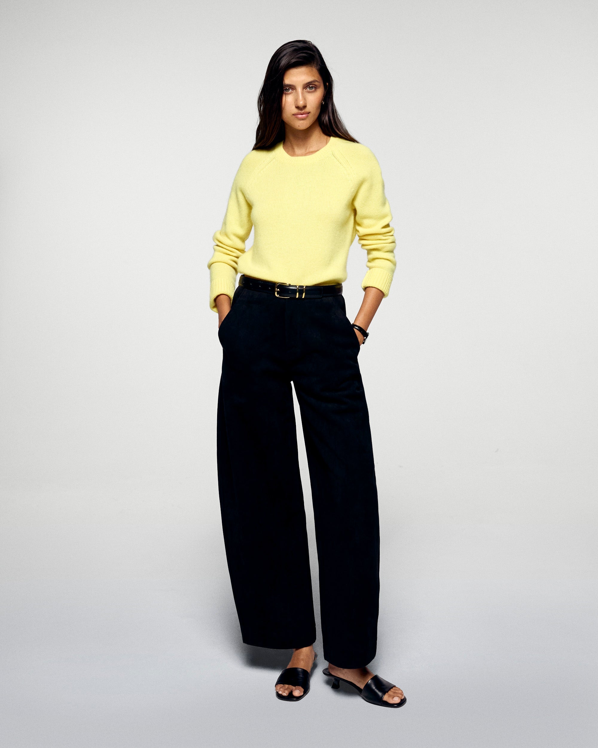 Crewneck Sweater (H25 / FEMME / Creamy Yellow)