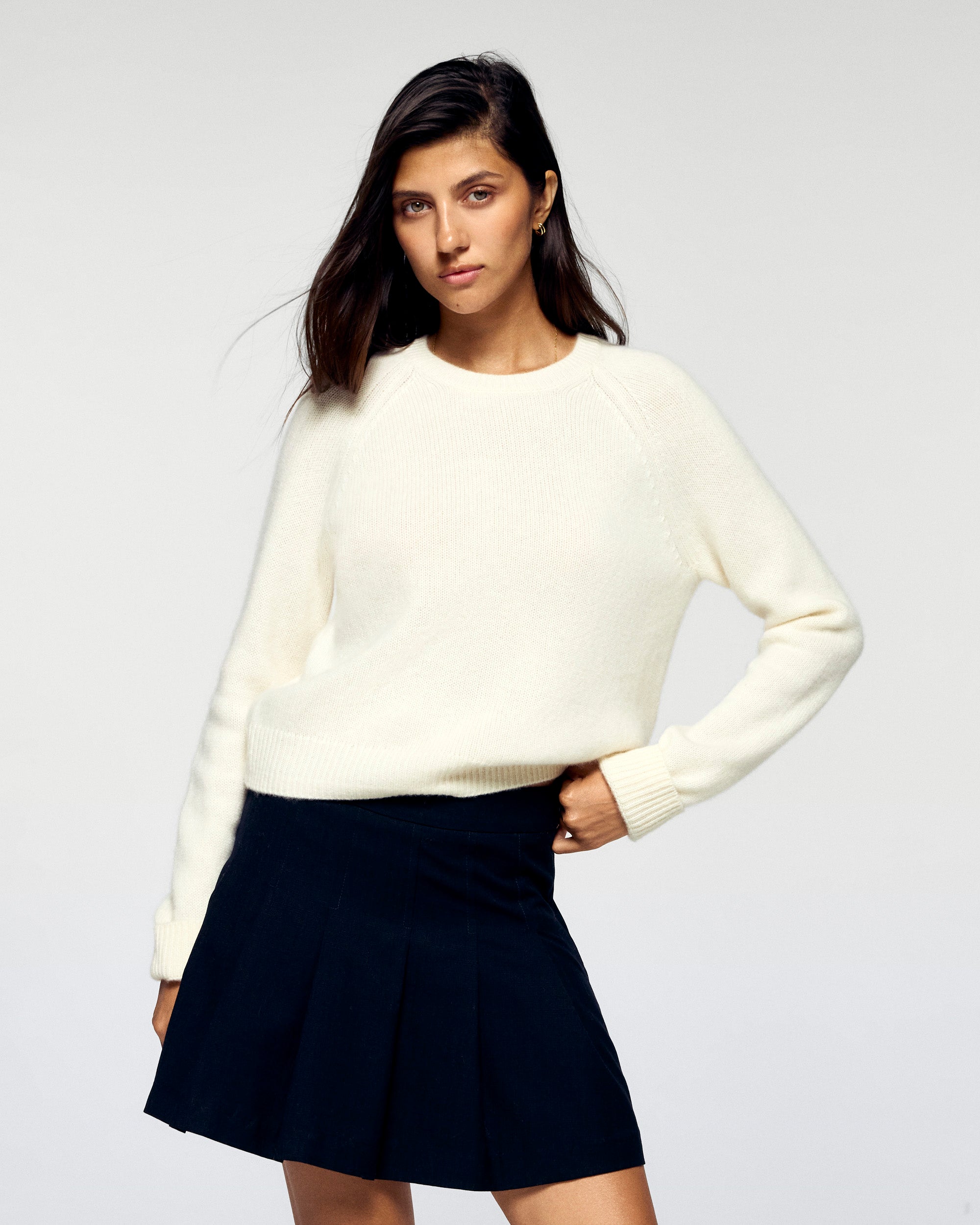 Crewneck Sweater (H25 / FEMME / White)