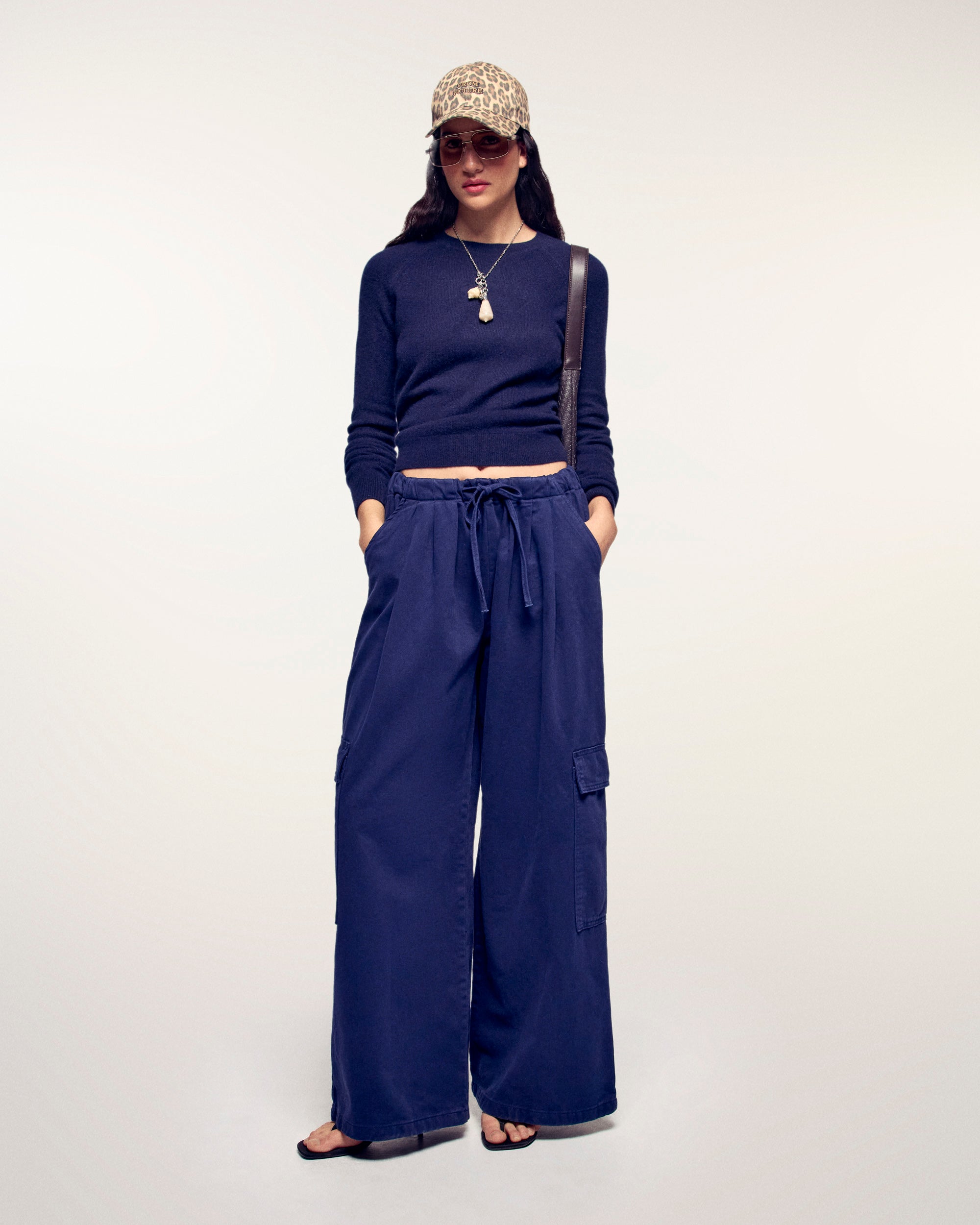 Crewneck Sweater (S26 / FEMME / Navy)