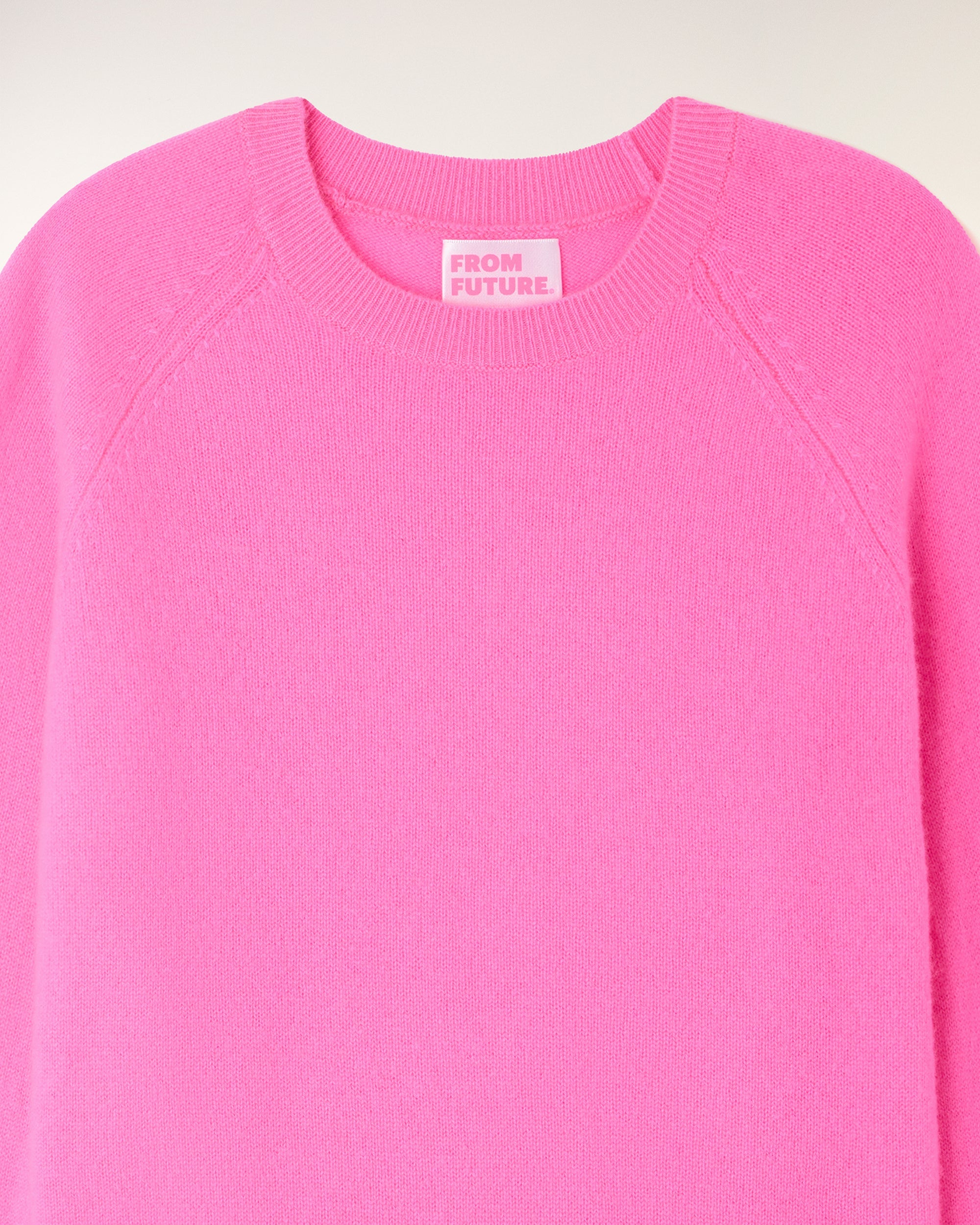 Crewneck Sweater (S26 / FEMME / Infinity Pink)