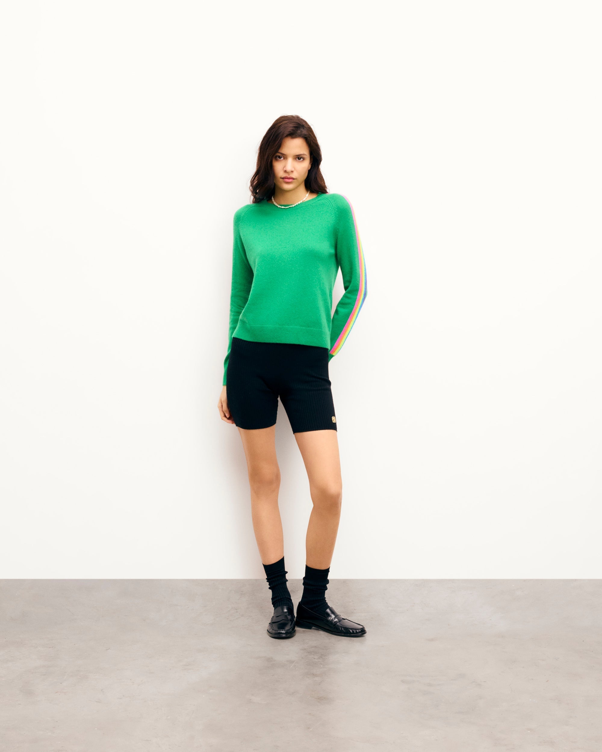 Crewneck Sweater with Multicolored Stripes on the Sleeves (S25 / WOMEN / Tropical Green)
