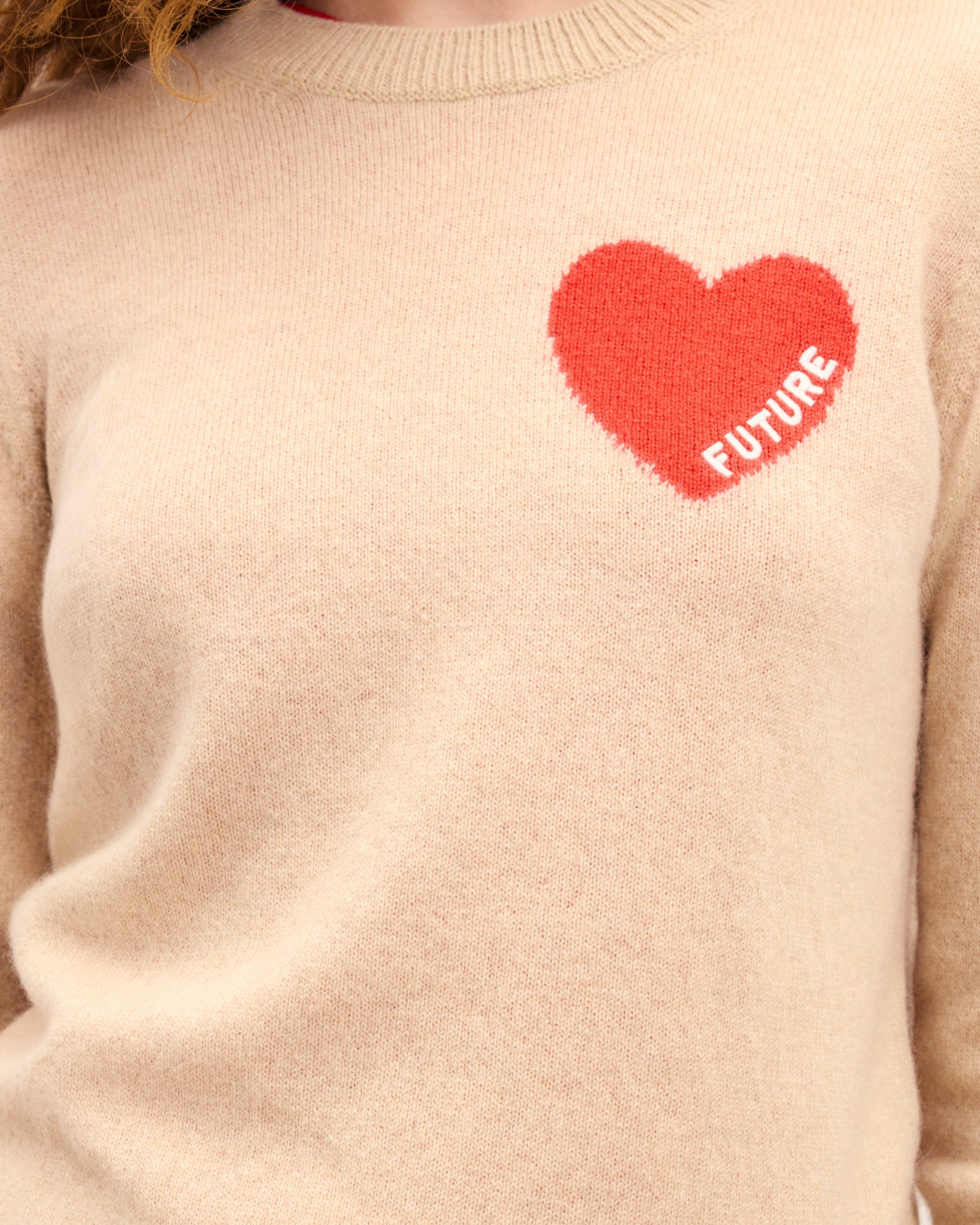 Crewneck Sweater with Future Heart Embroidery (S25 / WOMEN / Heather Beige)