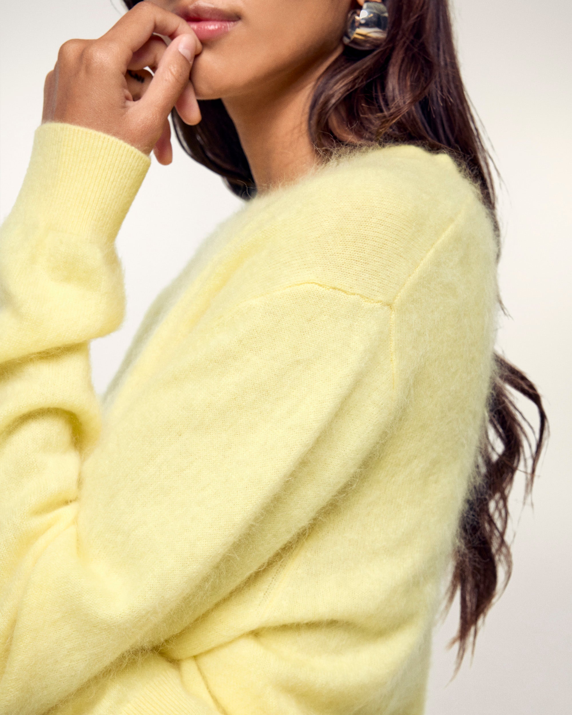 Brushed Cashmere Crewneck Sweater (S26 / FEMME / Star Yellow)