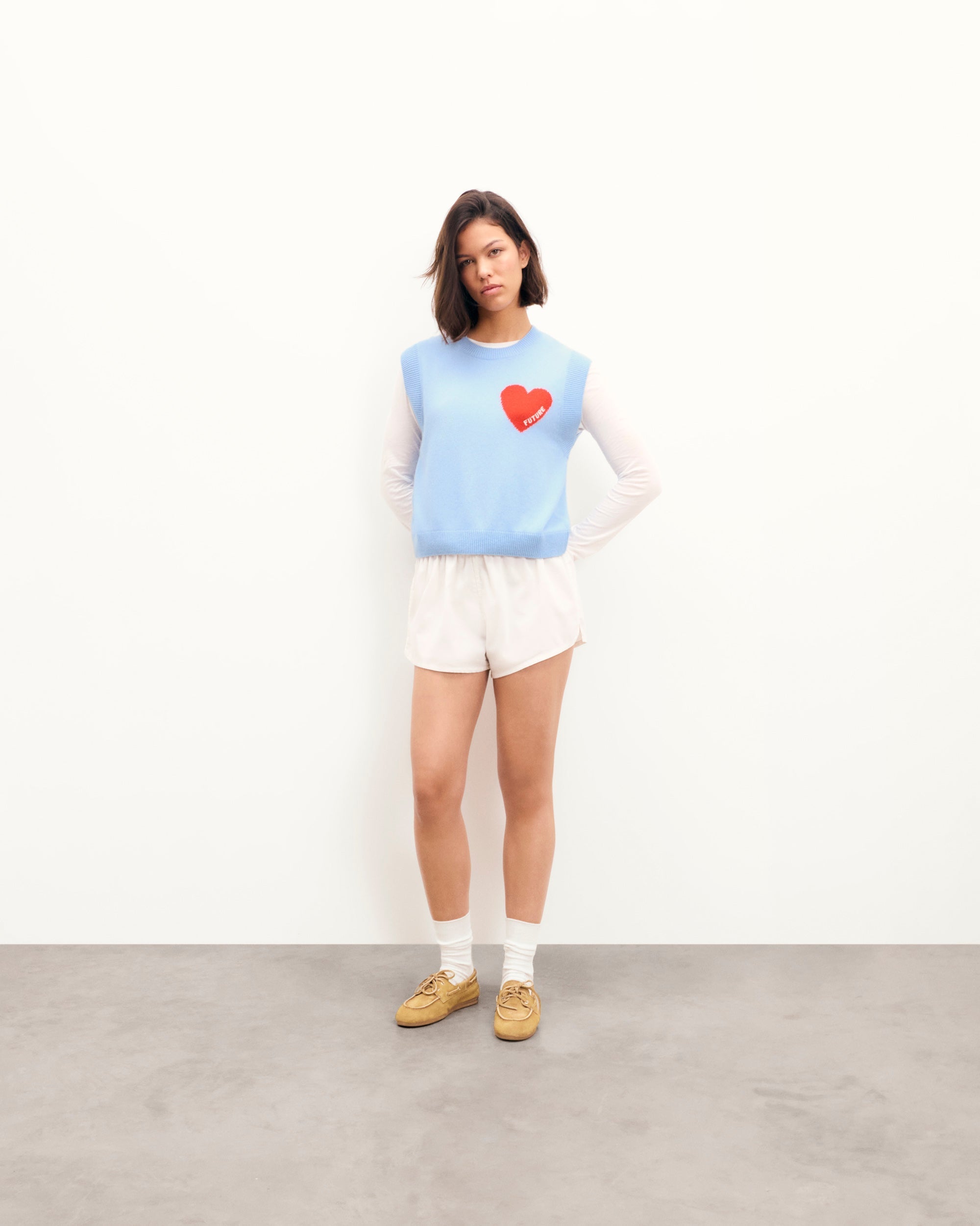 Heart Sleeveless Sweater (S25 / WOMEN / Baby Blue)