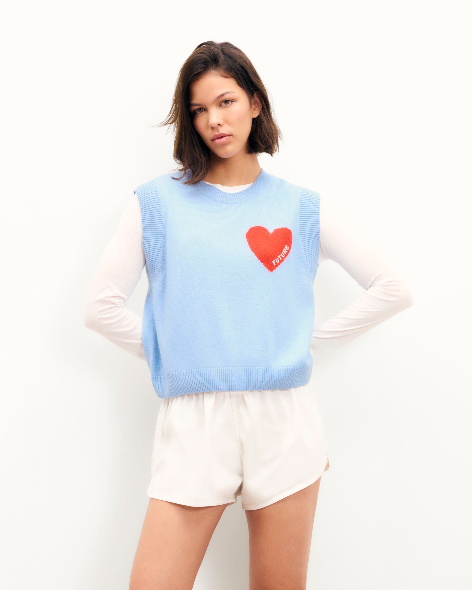 Heart Sleeveless Sweater (S25 / WOMEN / Baby Blue)