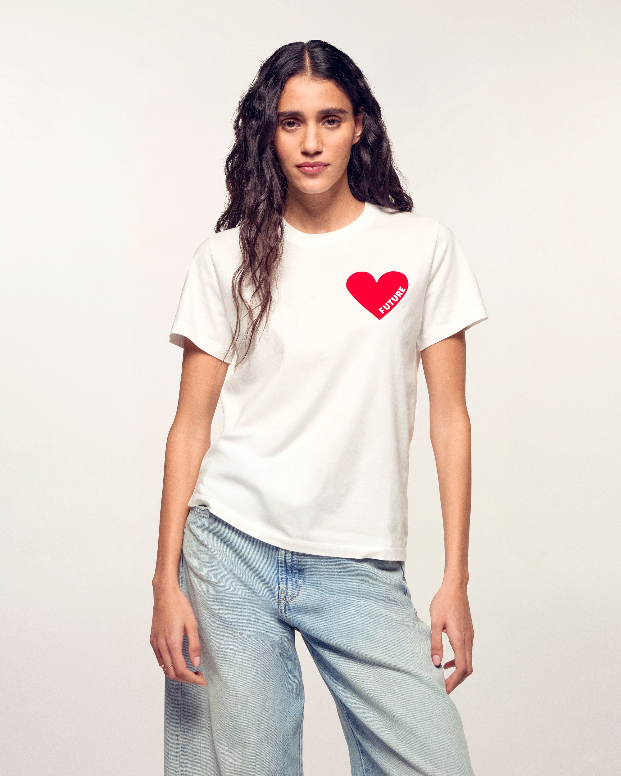 Crewneck Short Sleeve Heart T-shirt (S25 / WOMEN / White)