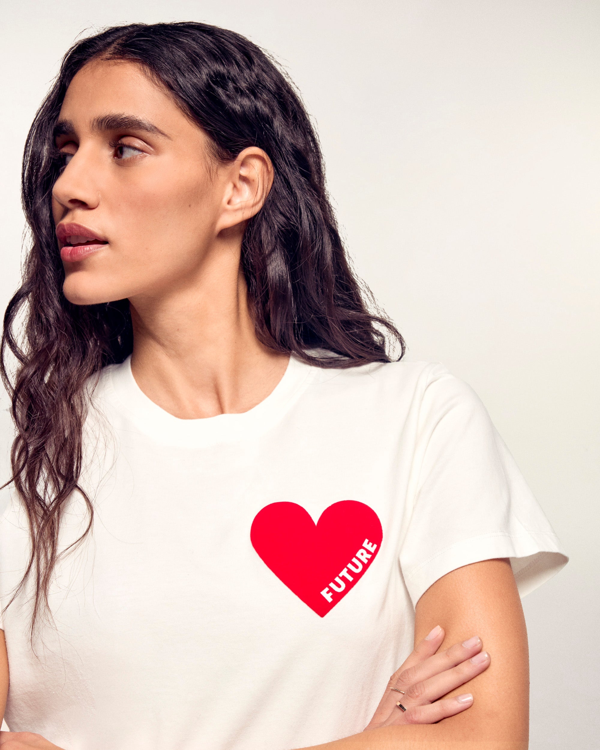 Crewneck Short Sleeve Heart T-shirt (S25 / WOMEN / White)