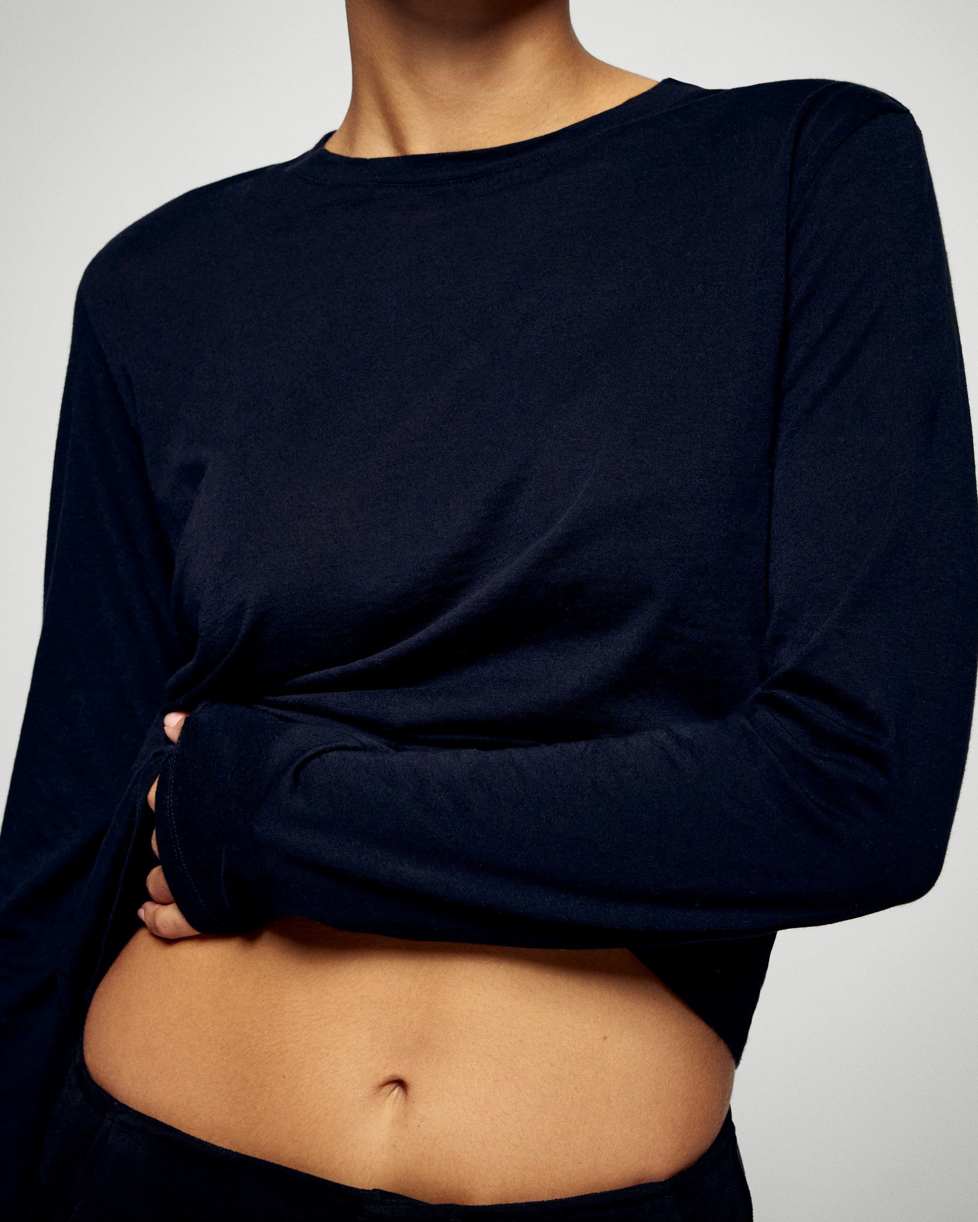 Long Sleeve Crew Neck T-shirt (H25 / FEMME / Black)