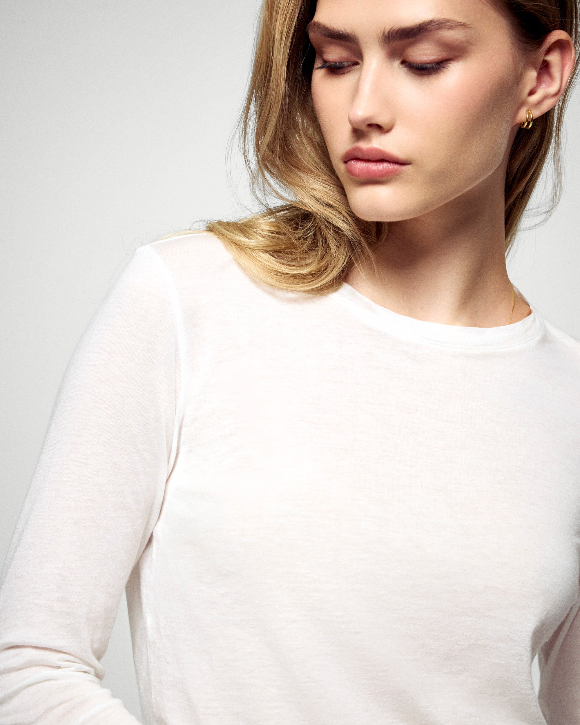 Long Sleeve Crew Neck T-shirt (H25 / FEMME / White)